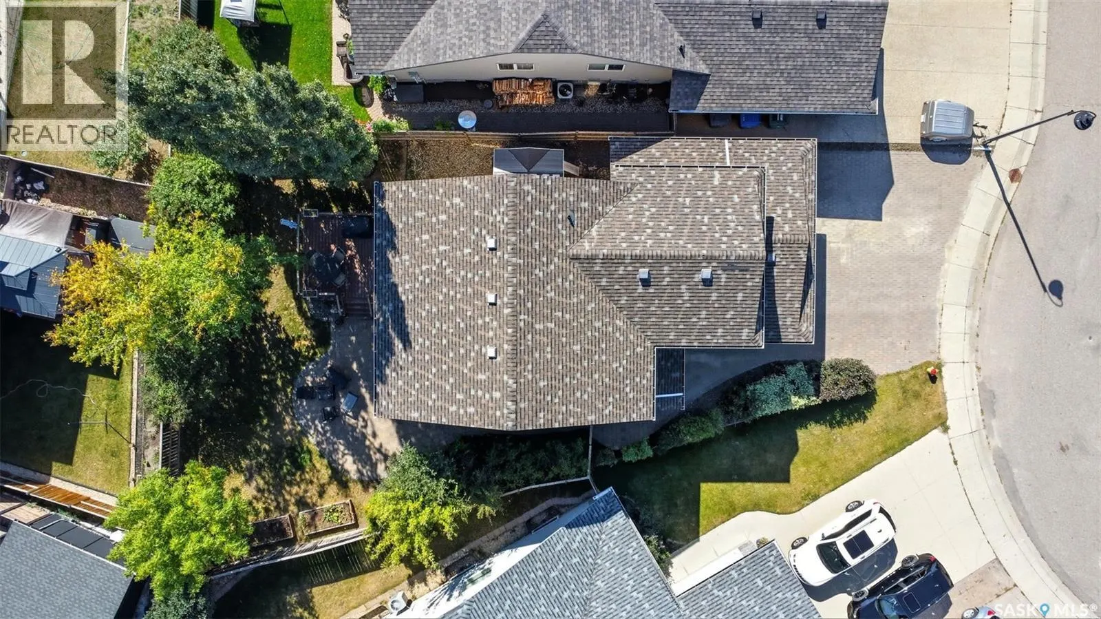 206 Martin CRESCENT