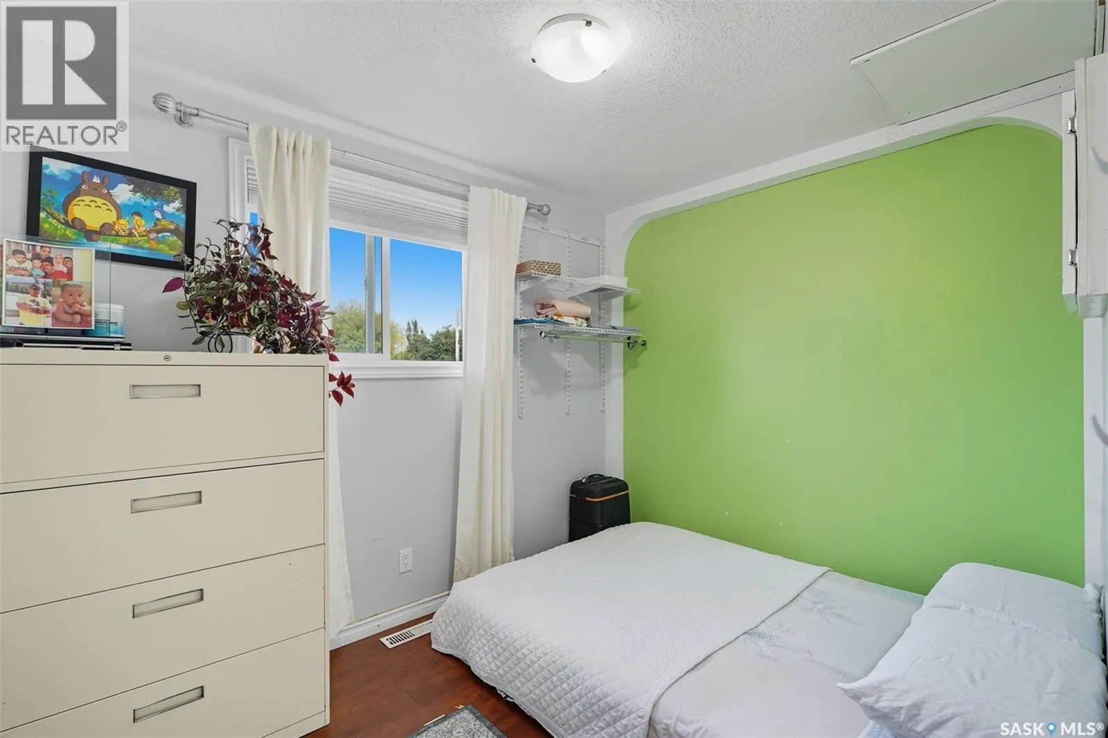 2123 20th STREET W