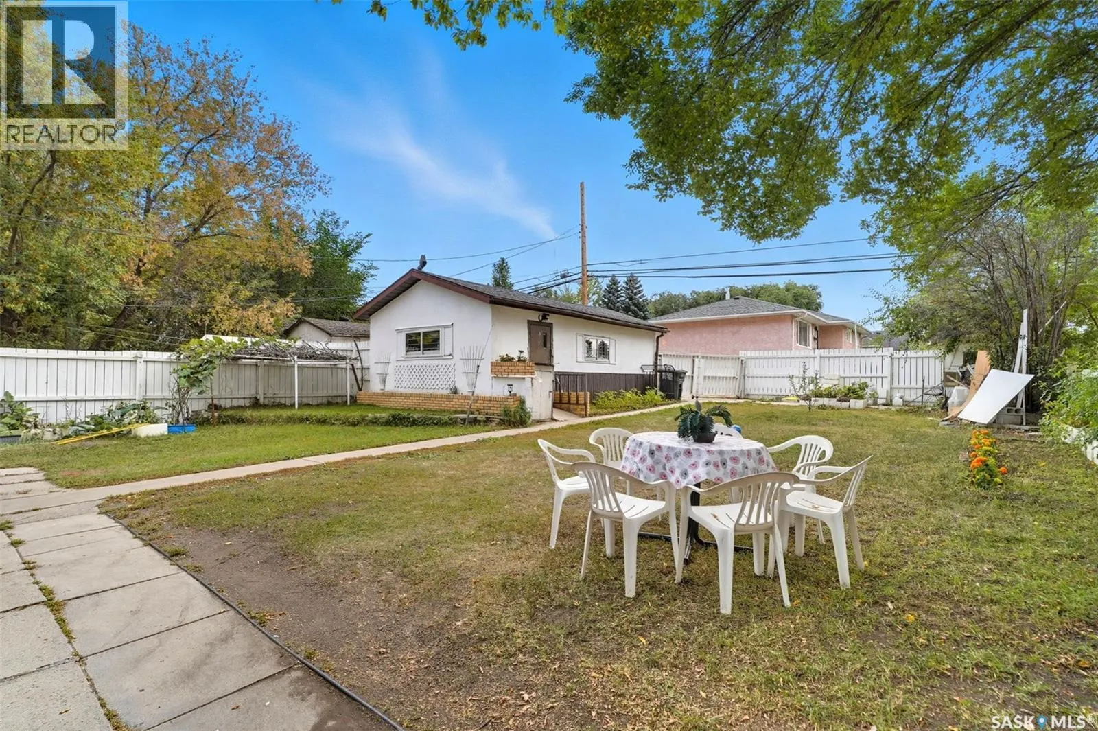 2123 20th STREET W