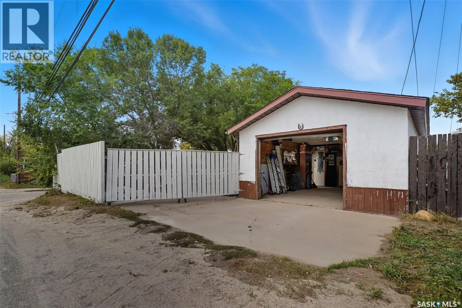 2123 20th STREET W