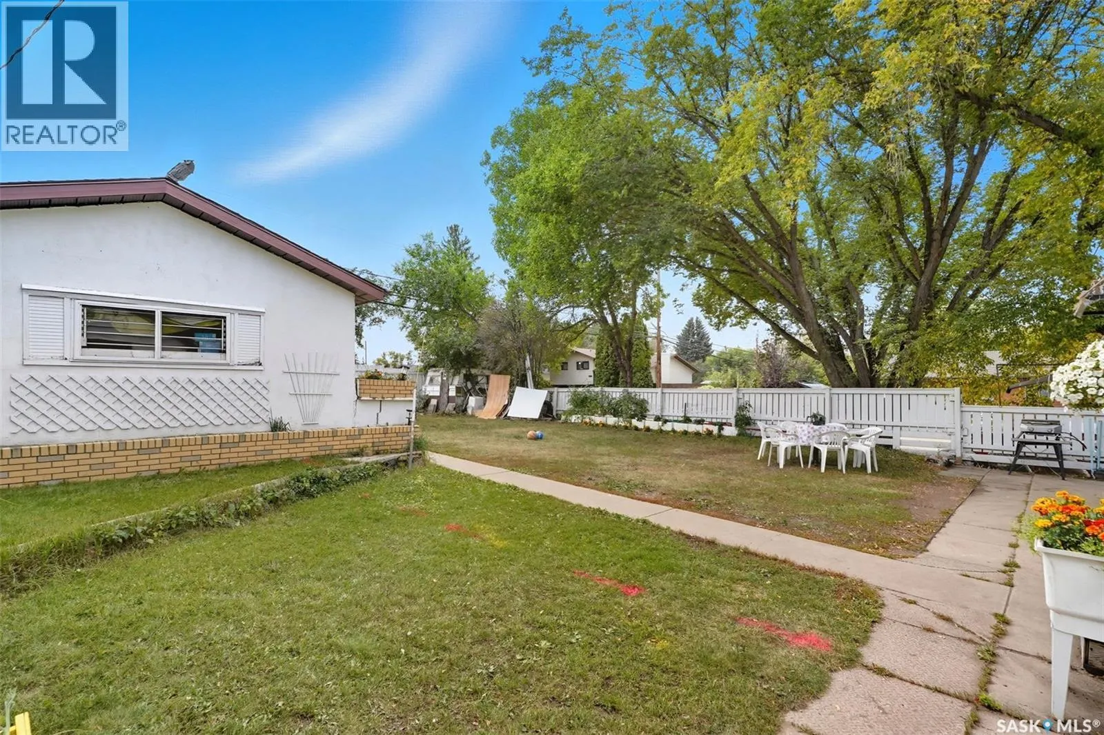 2123 20th STREET W