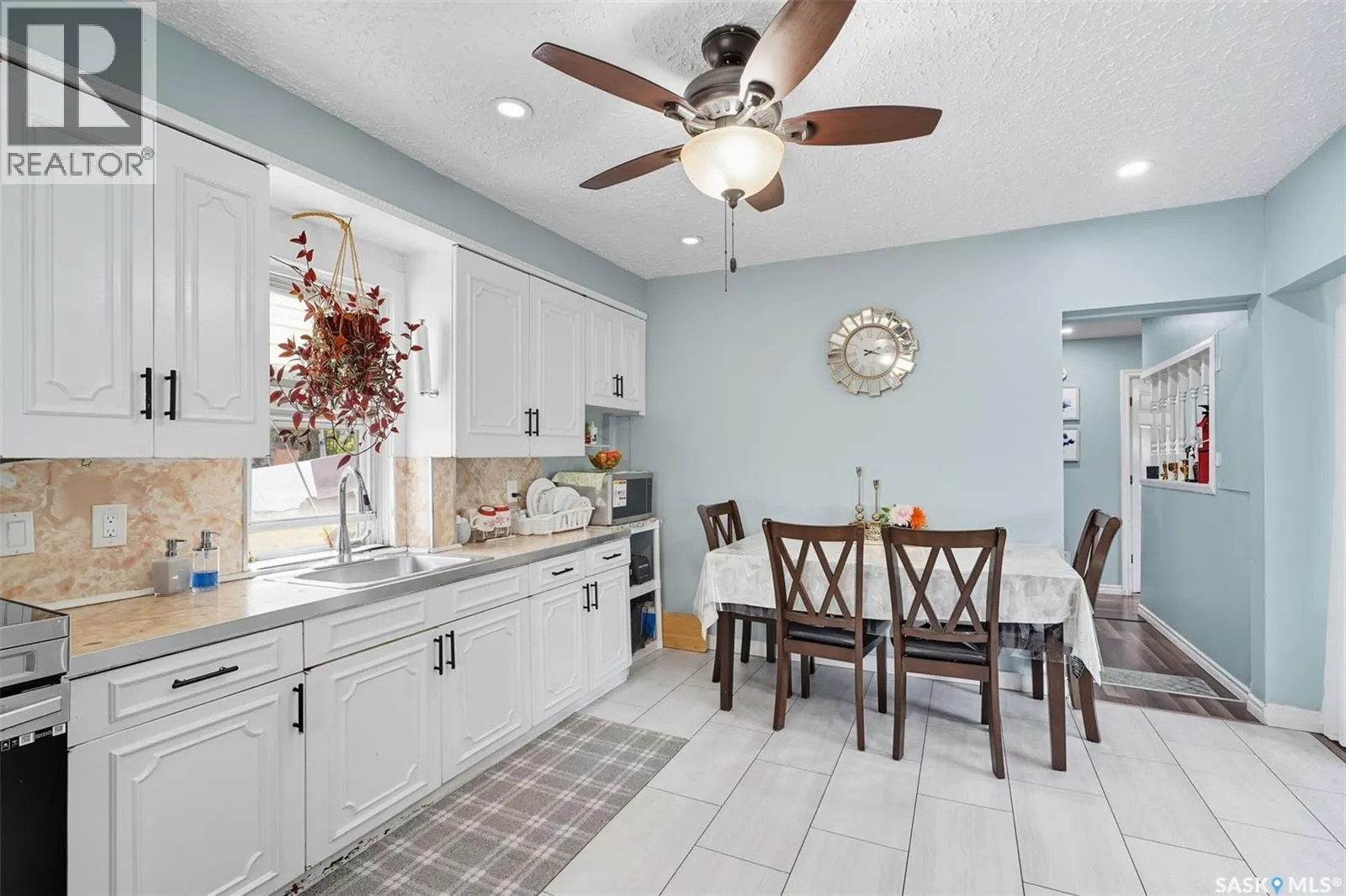 2123 20th STREET W