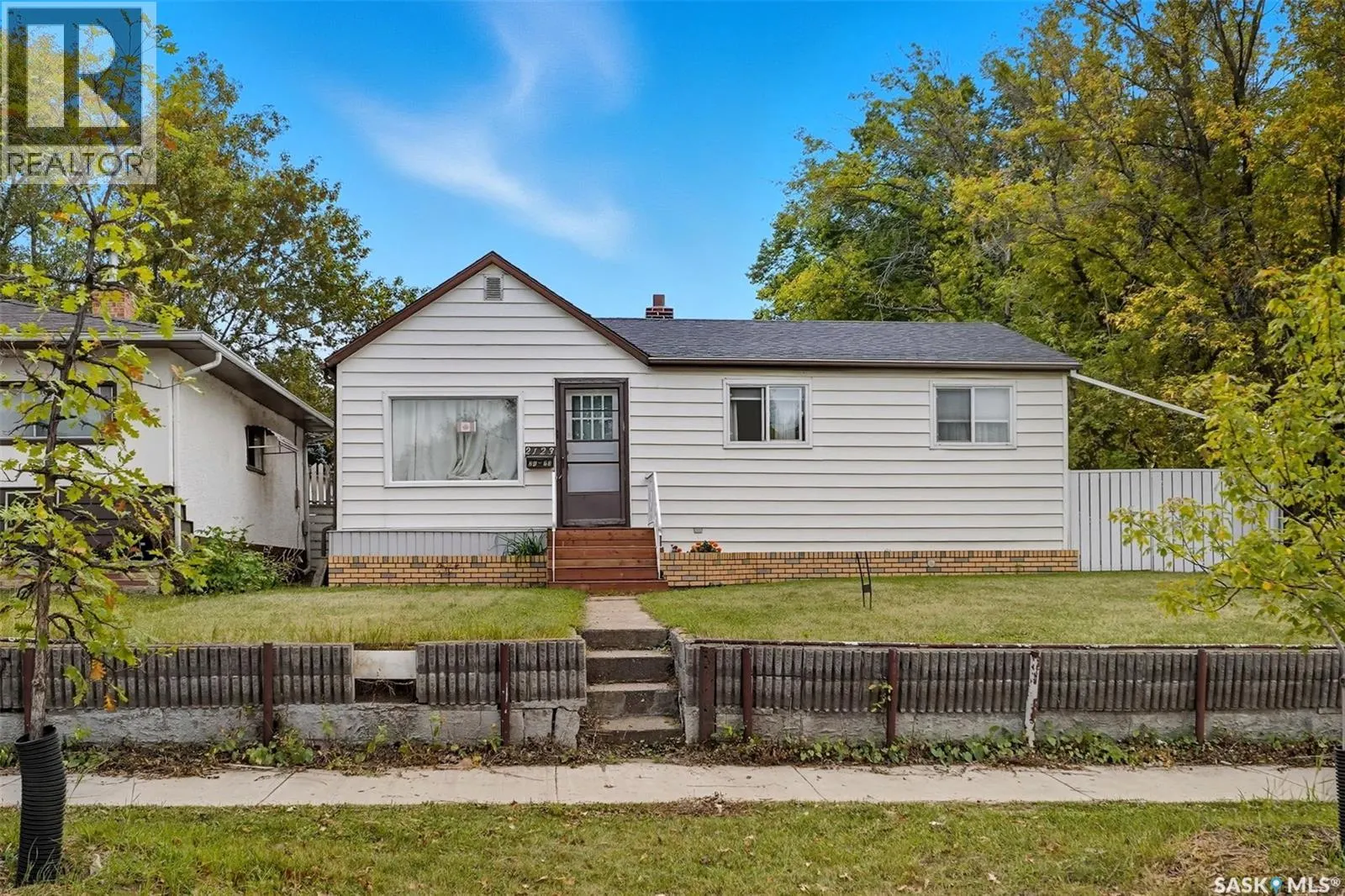 2123 20th STREET W