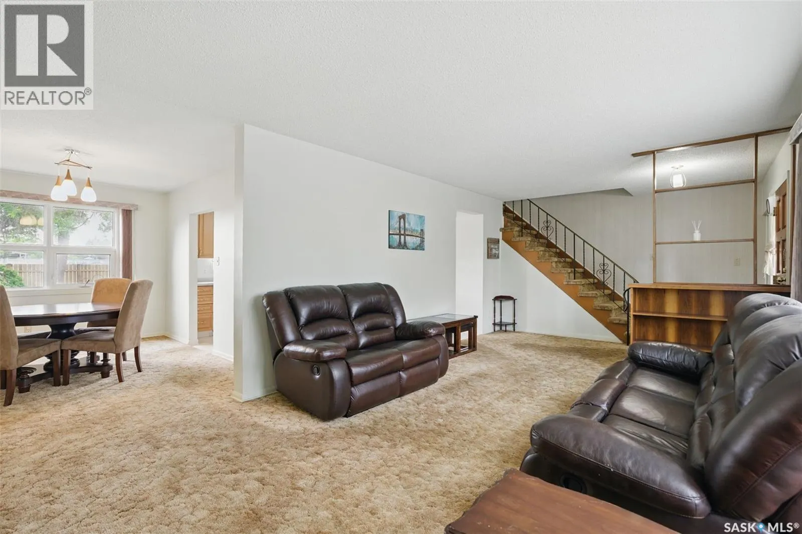 118 EAST DRIVE