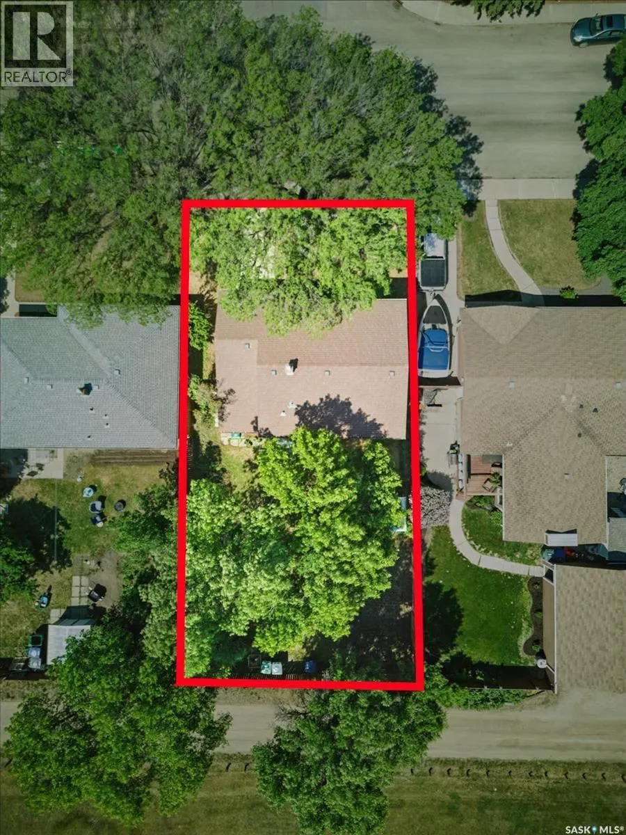 118 EAST DRIVE