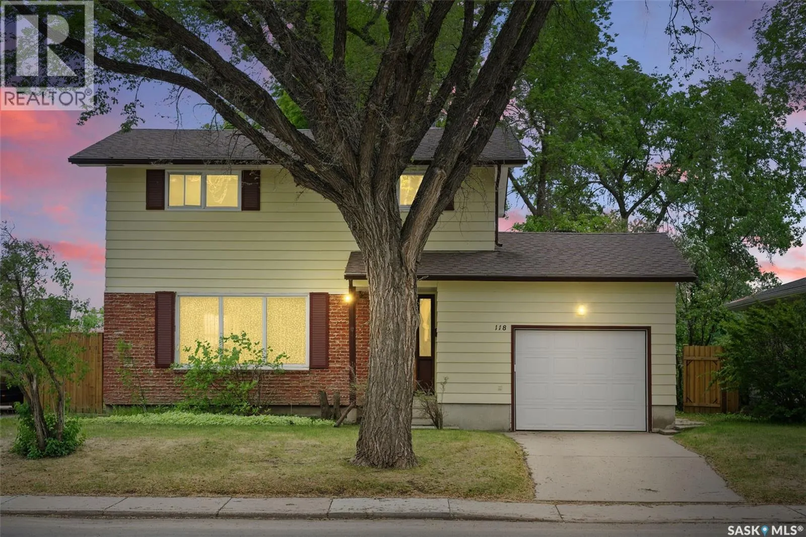 118 EAST DRIVE