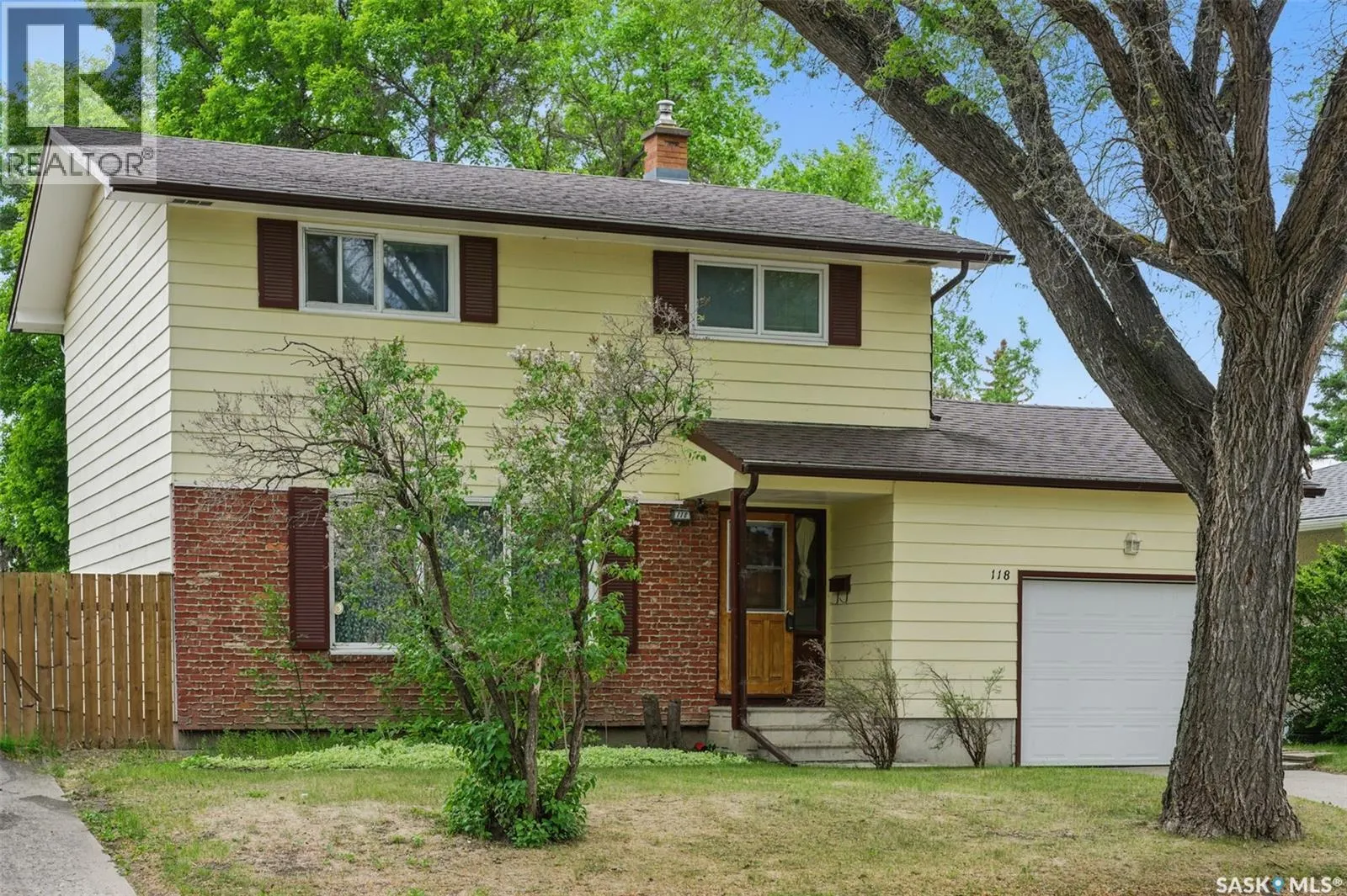 118 EAST DRIVE