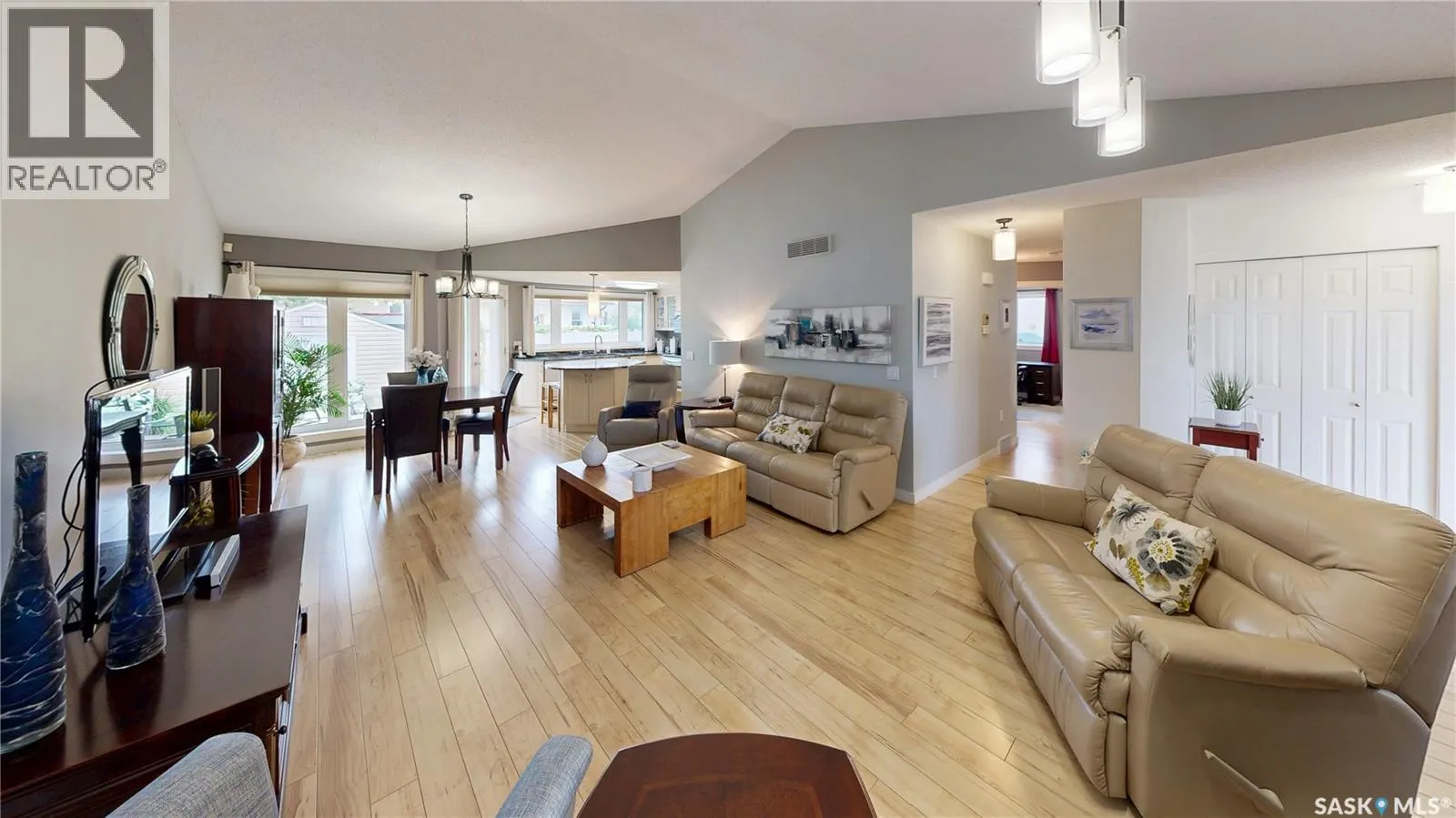 2842 AUDETTE BAY E