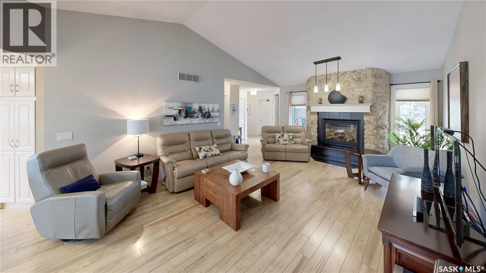 2842 AUDETTE BAY E