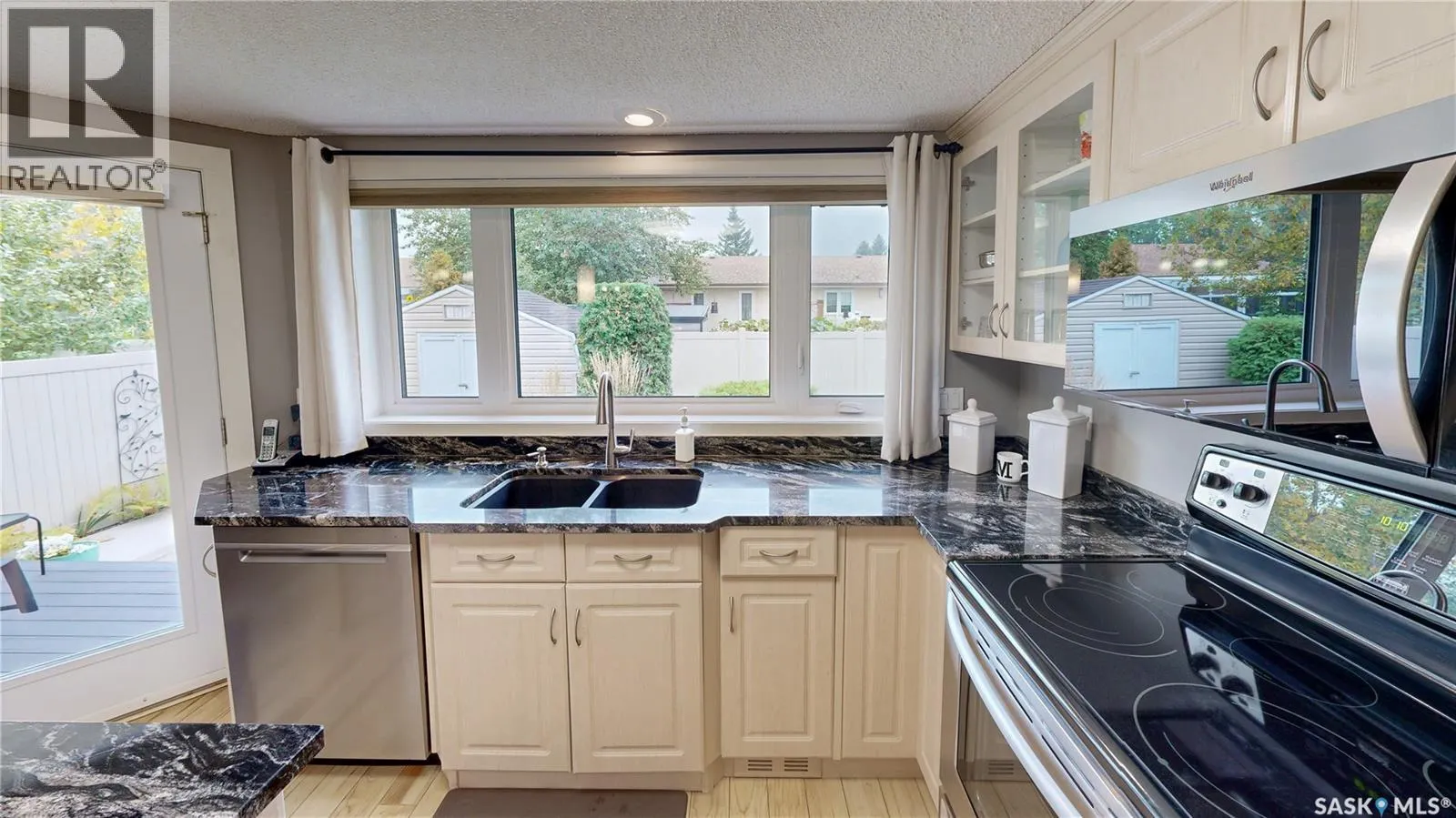 2842 AUDETTE BAY E