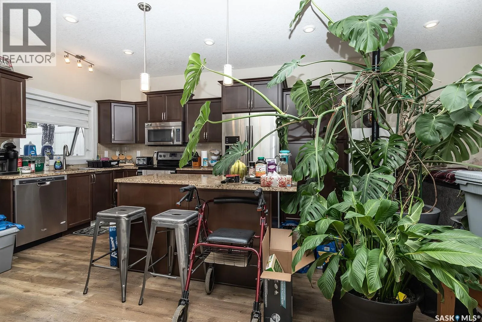 2 3214 11th STREET W