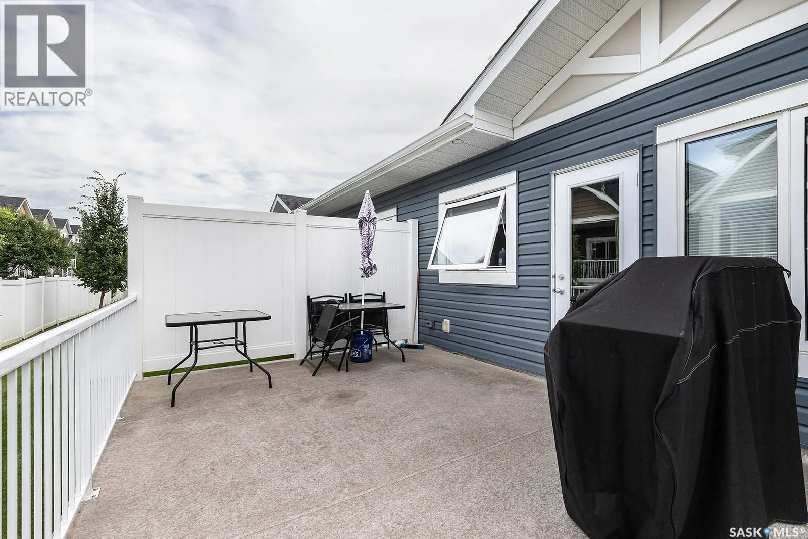 2 3214 11th STREET W