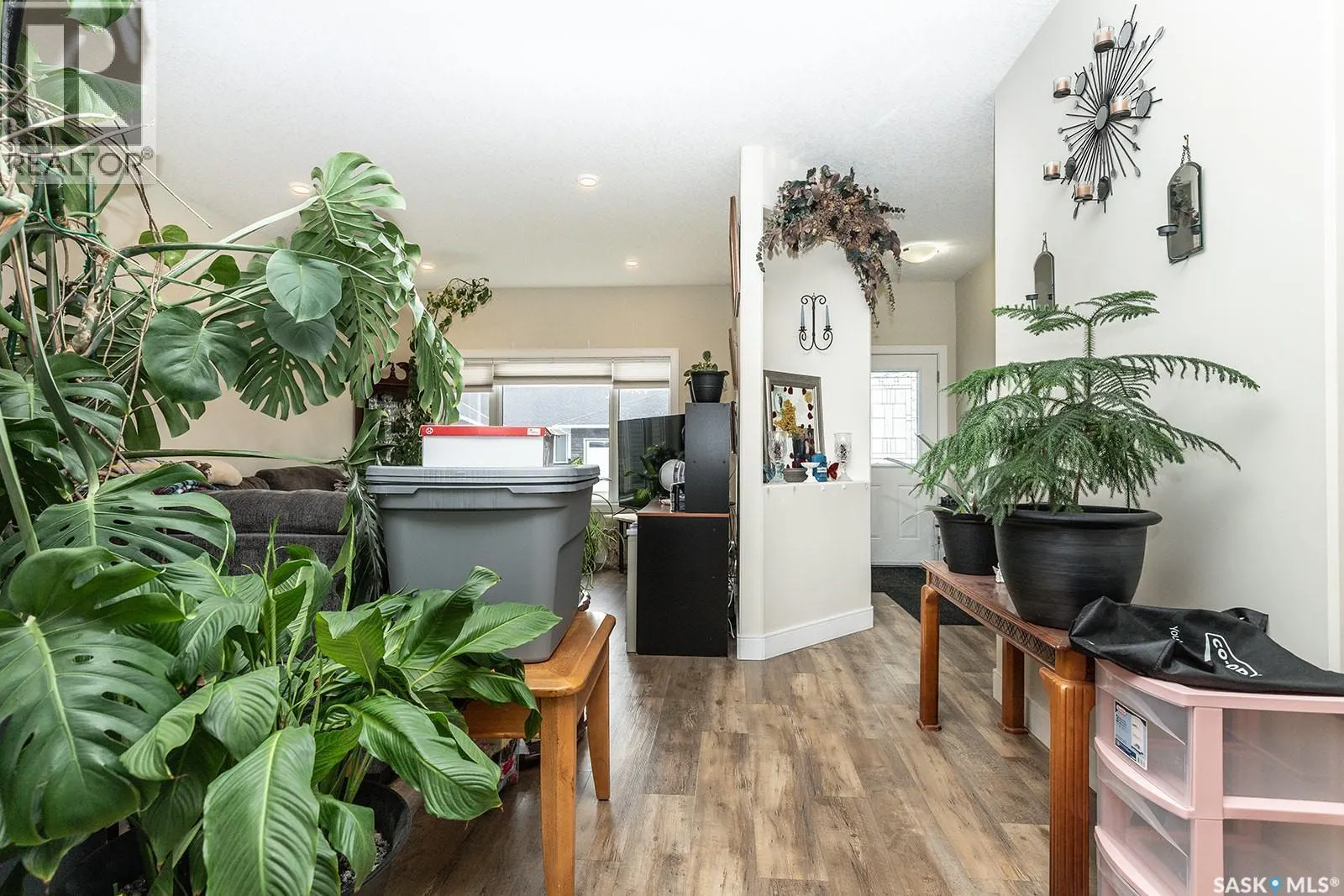 2 3214 11th STREET W