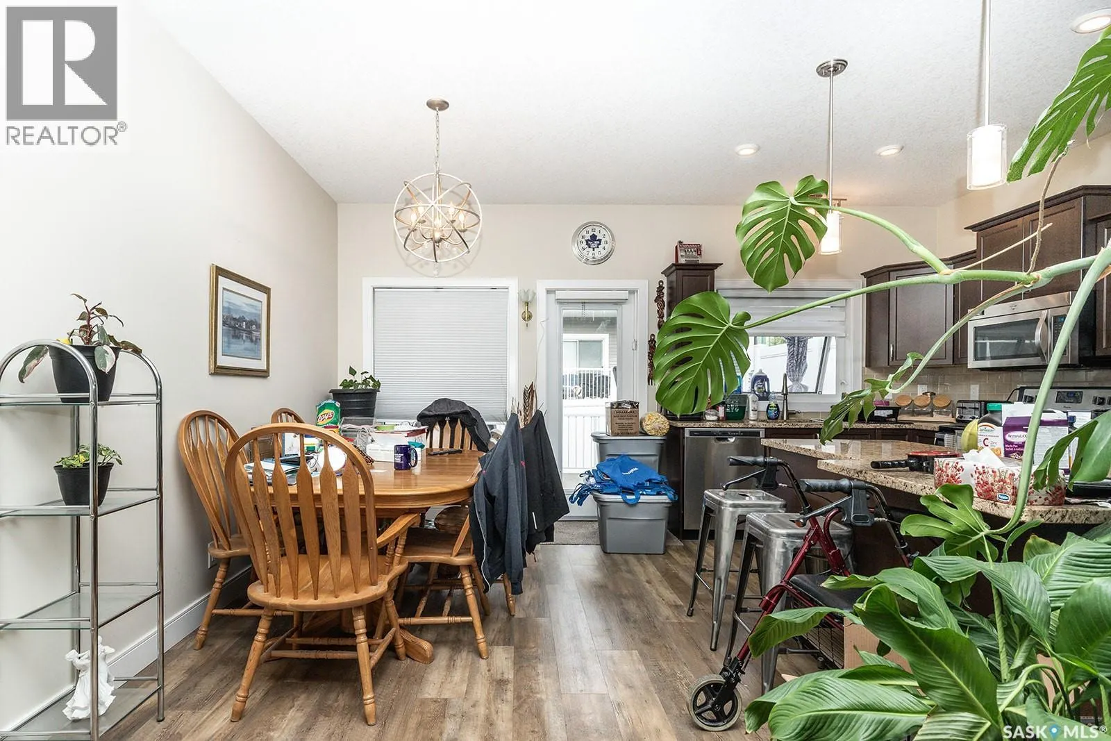 2 3214 11th STREET W