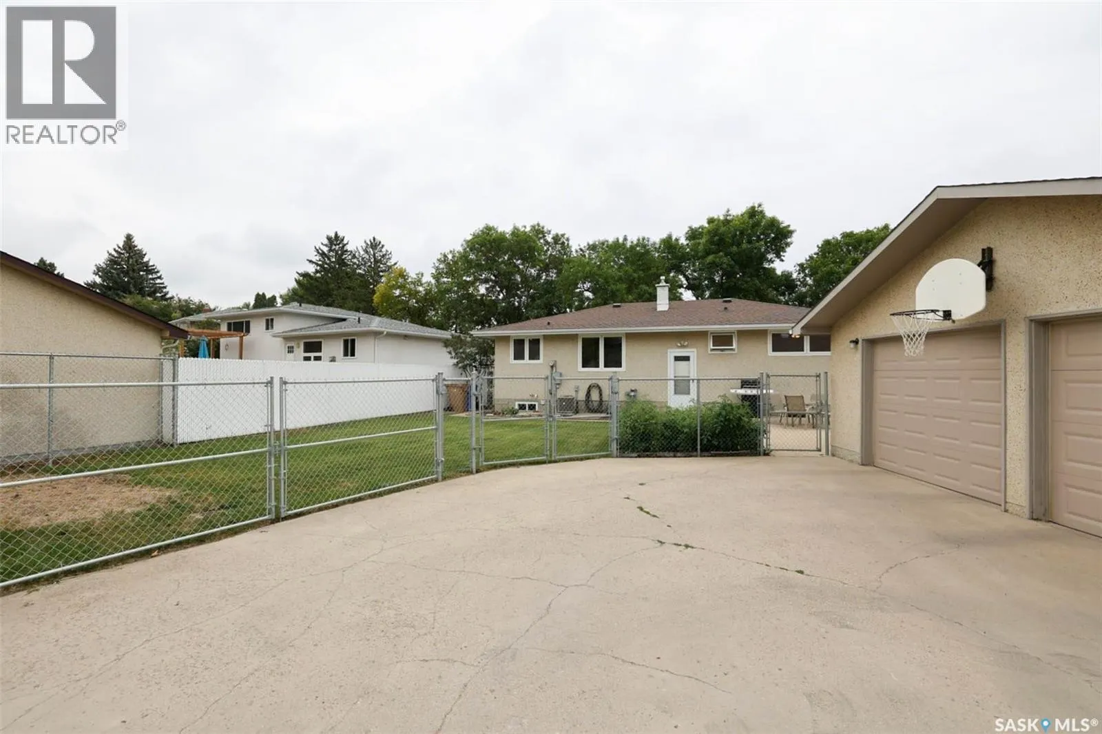 50 Selby CRESCENT