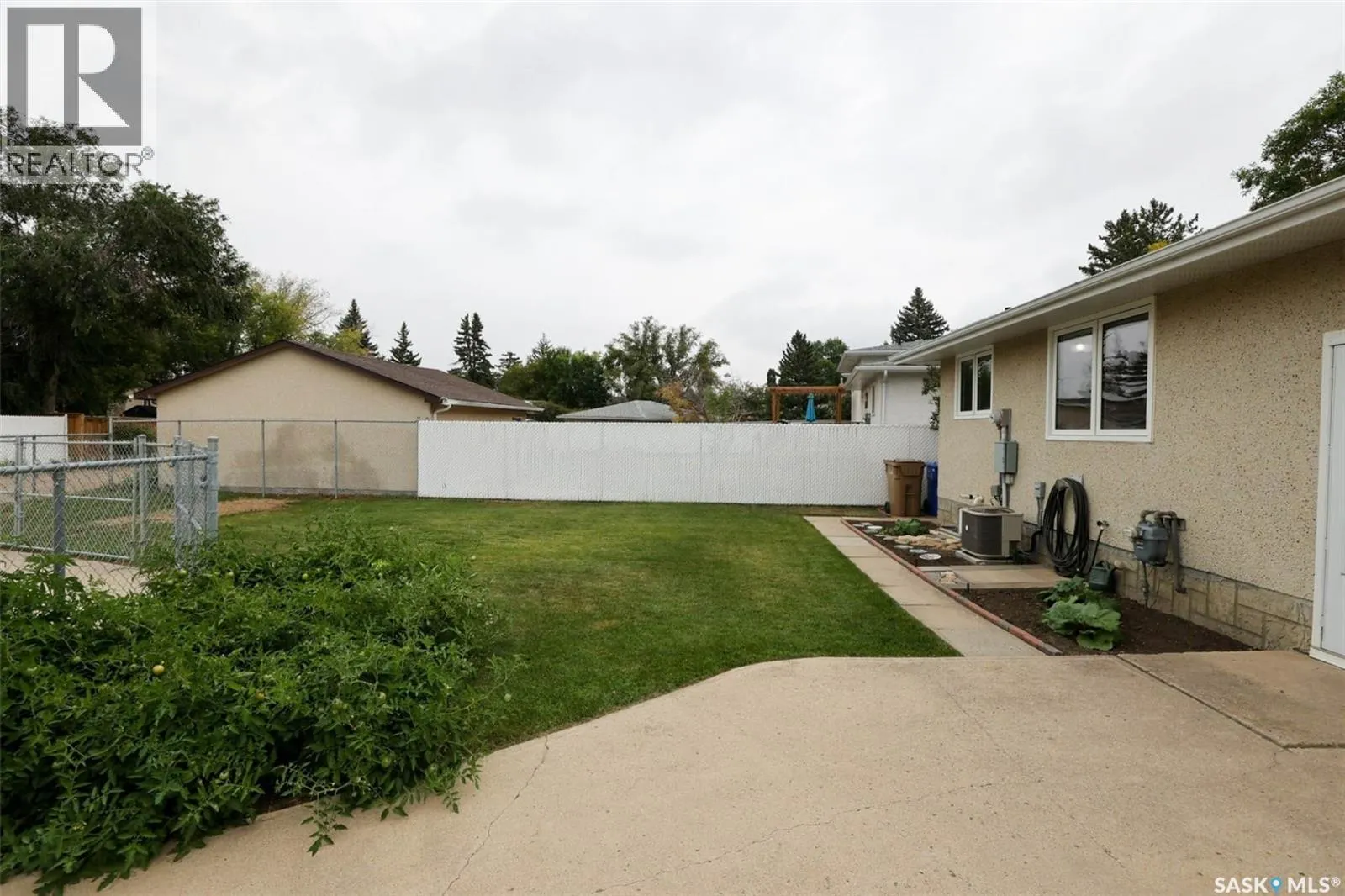 50 Selby CRESCENT