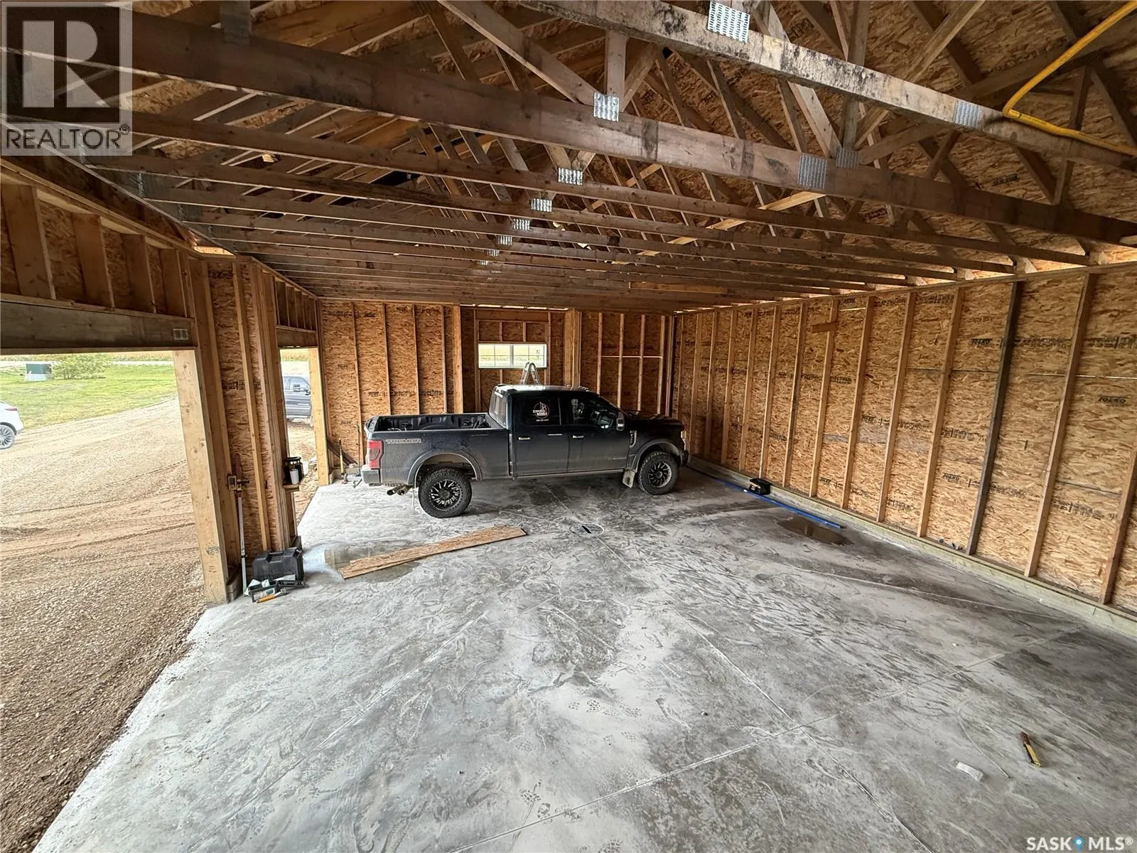 45 Pape DRIVE