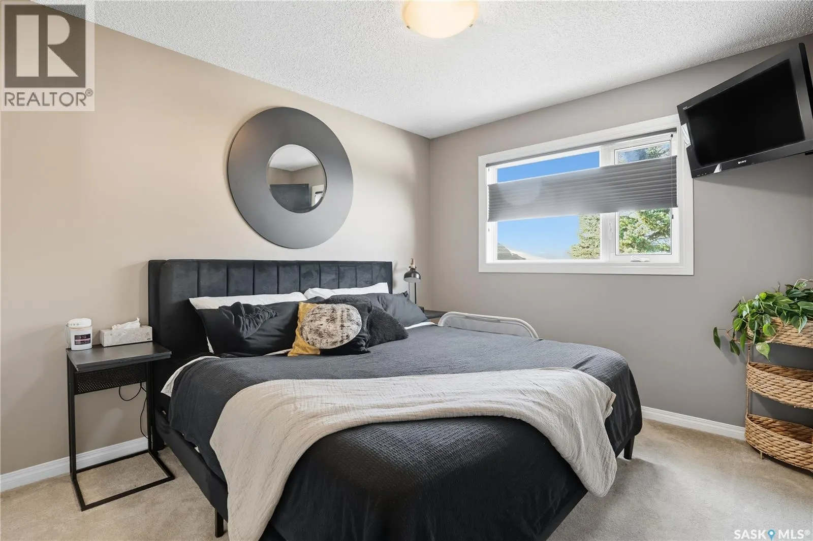 1030 Victory CRESCENT