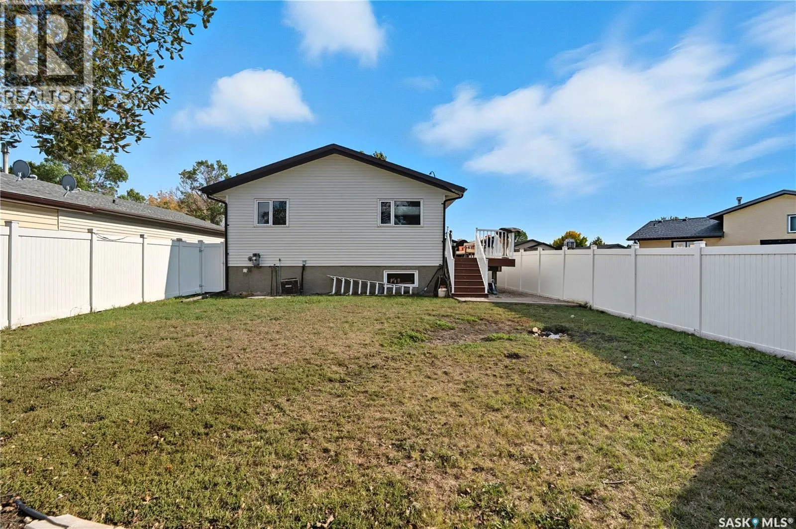 1030 Victory CRESCENT