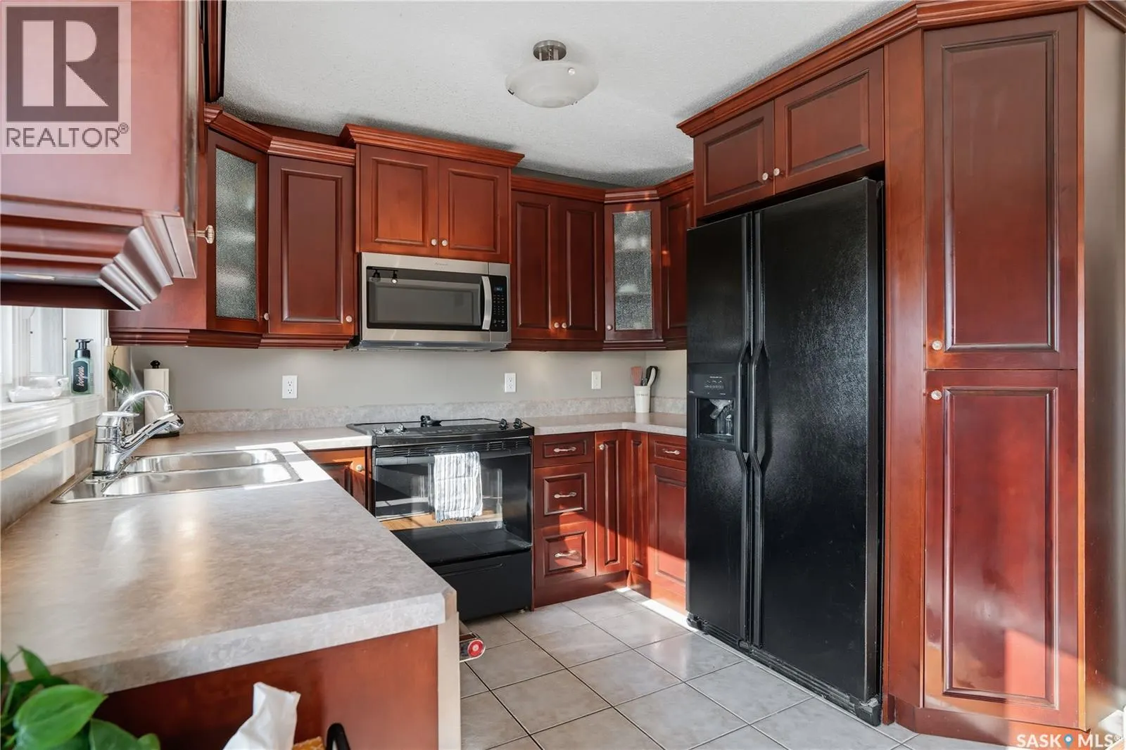 1030 Victory CRESCENT