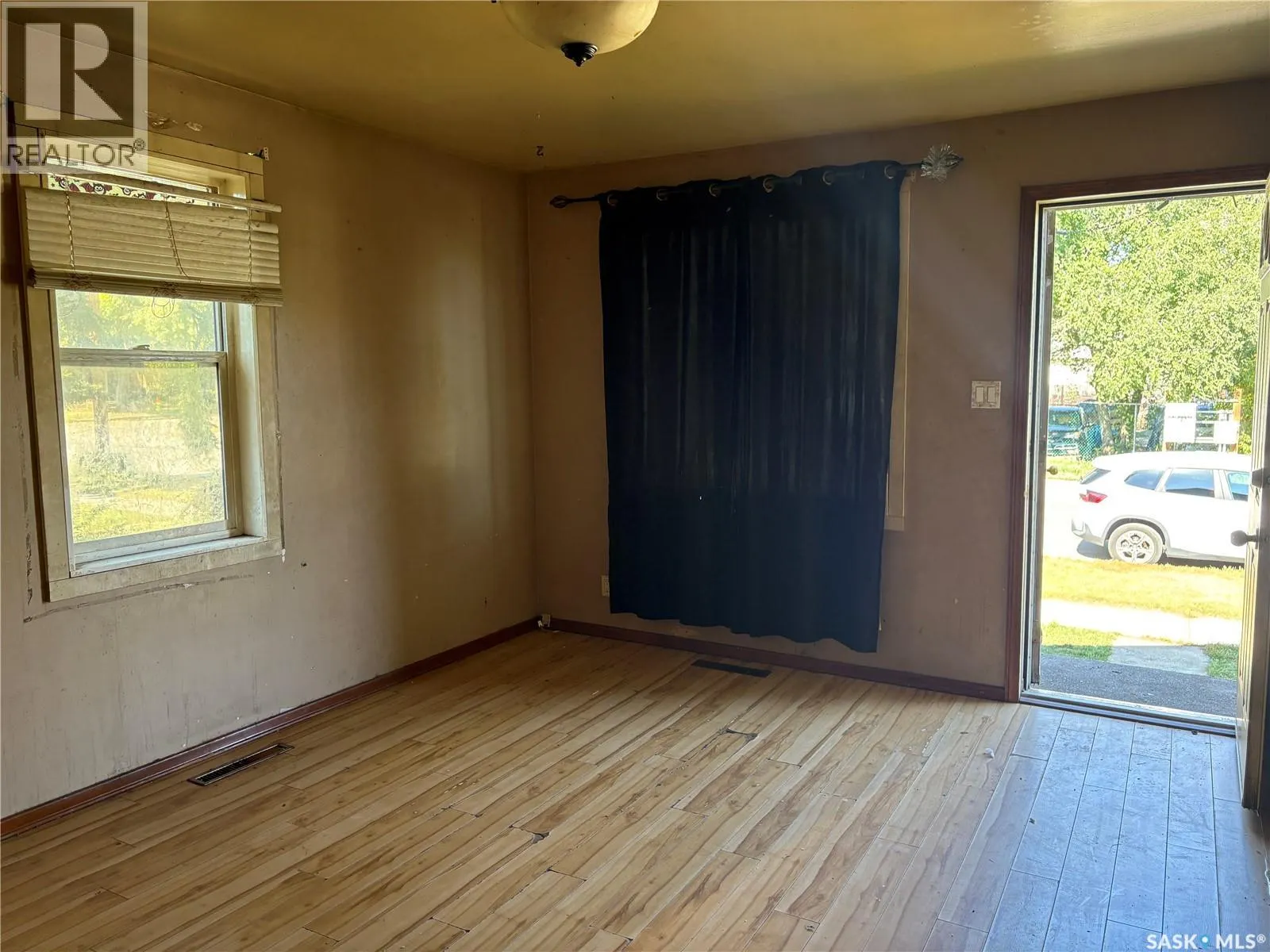 911 23rd STREET W