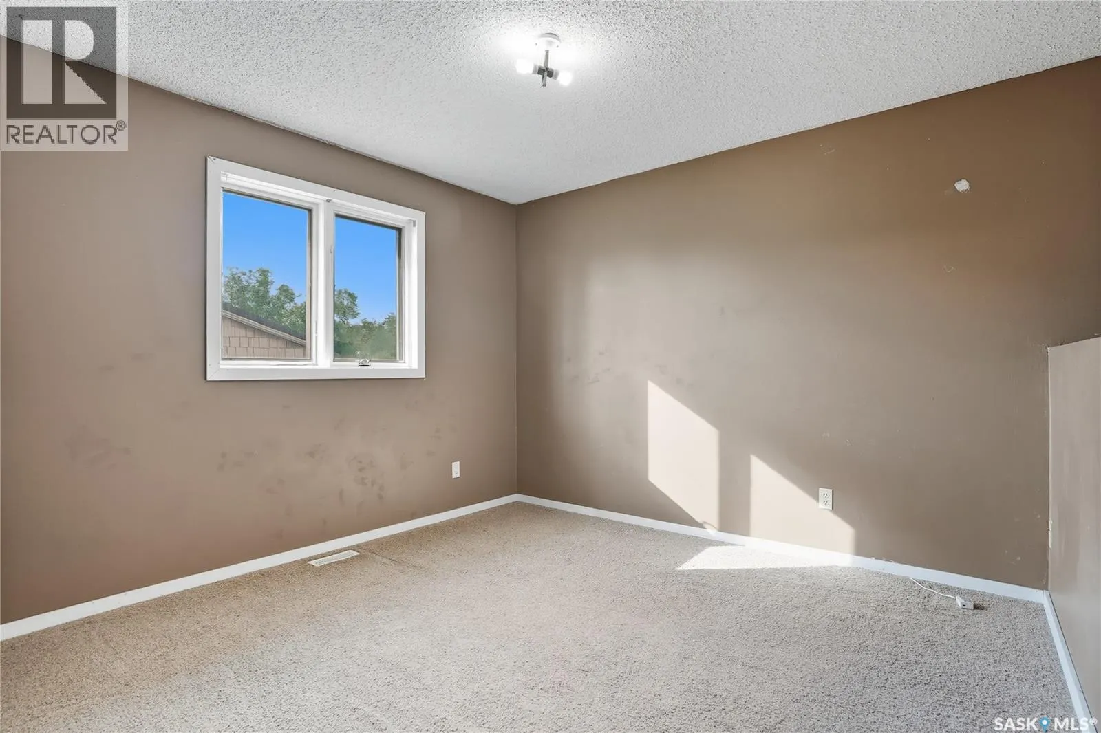 118 Delayen CRESCENT