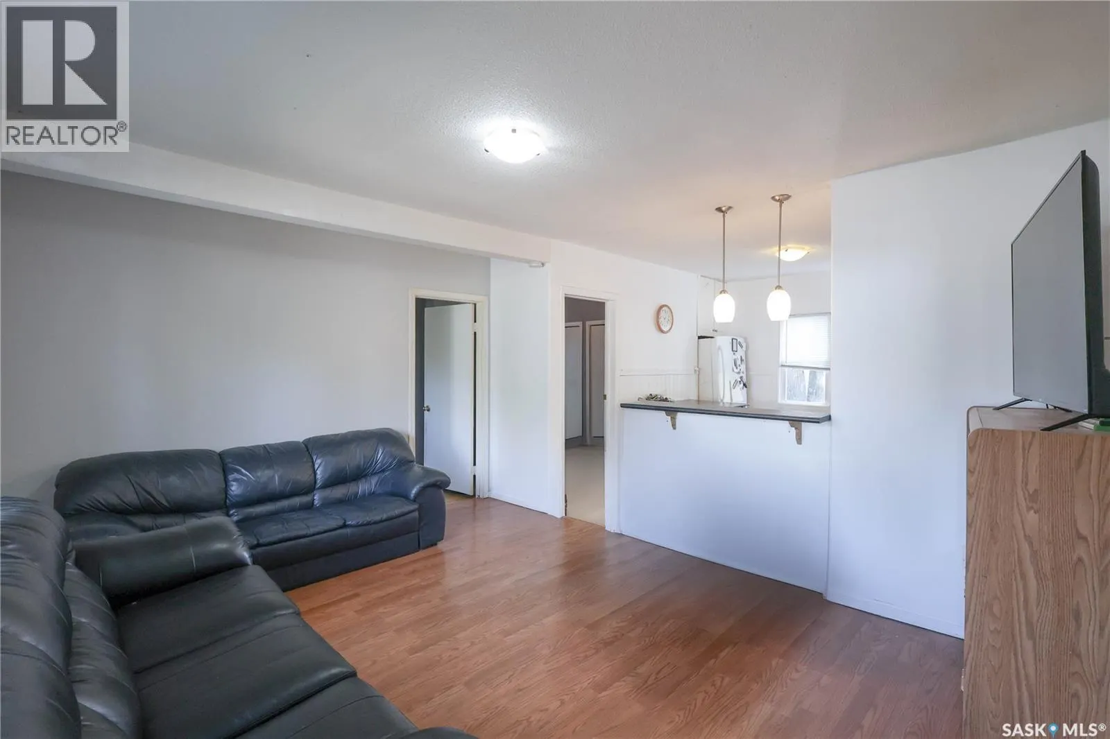707 5th STREET E