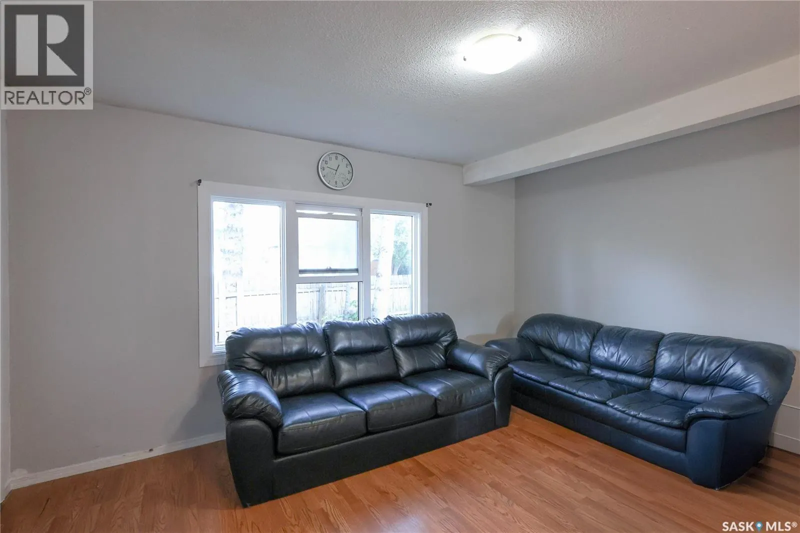 707 5th STREET E