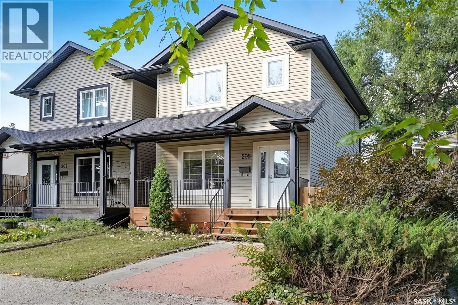 205 Taylor STREET W