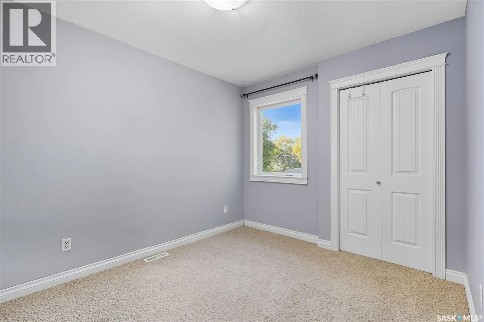 205 Taylor STREET W