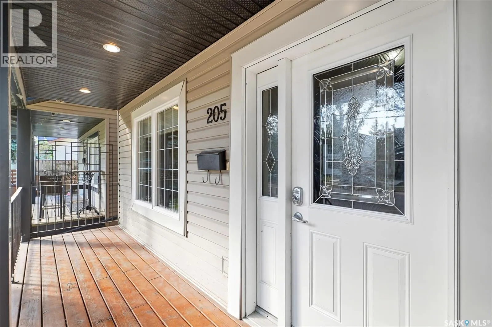 205 Taylor STREET W