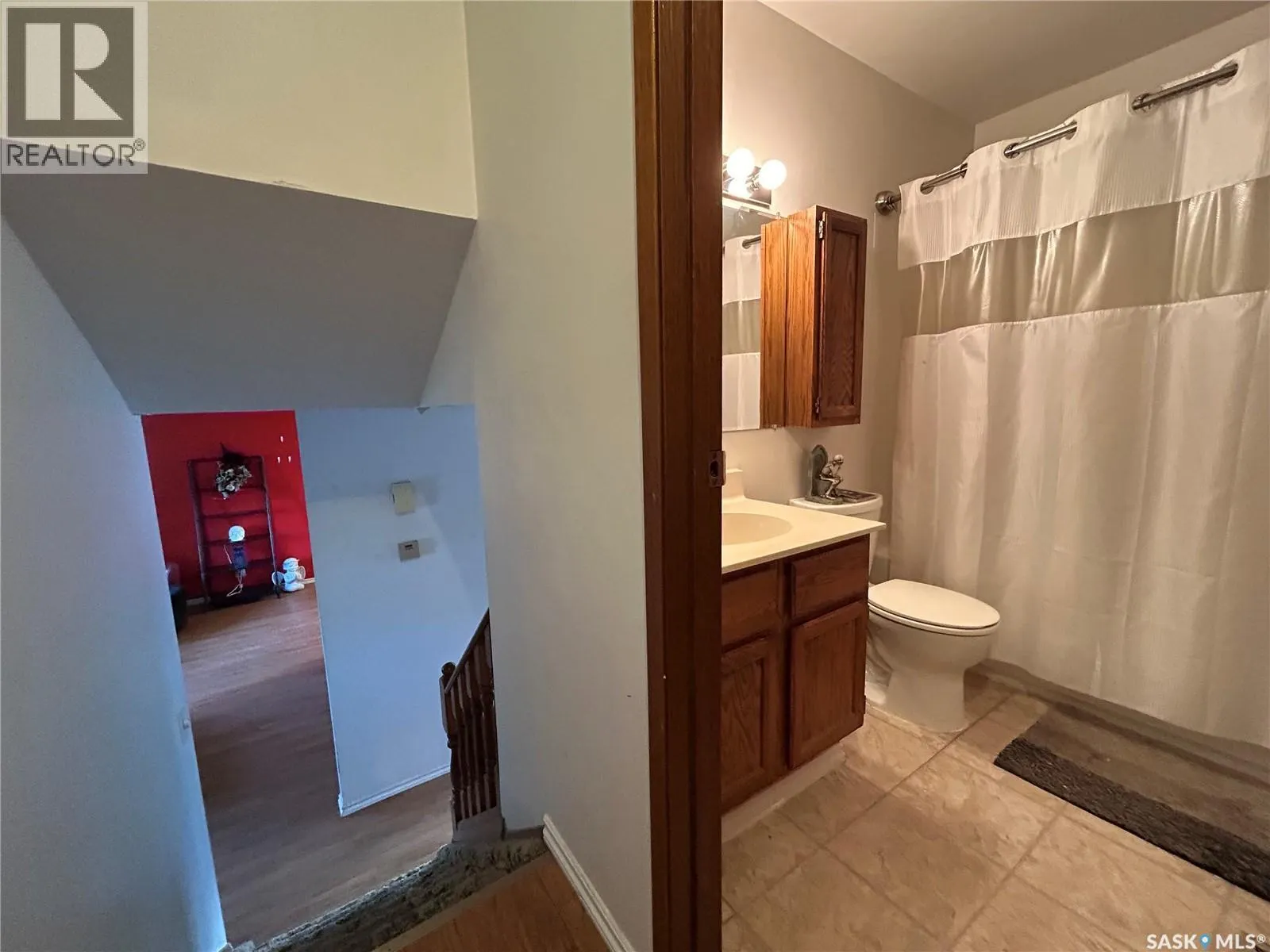 238 Thomas CRESCENT