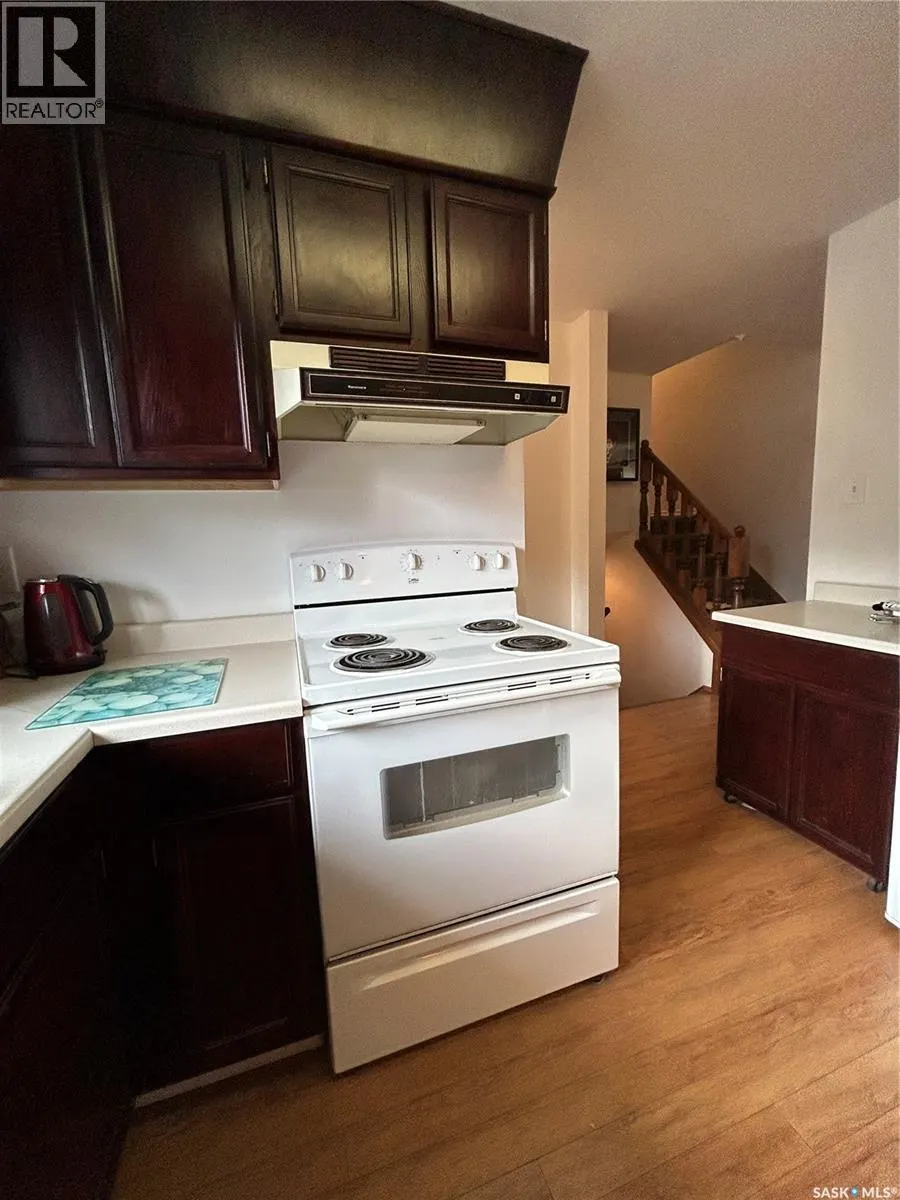 238 Thomas CRESCENT