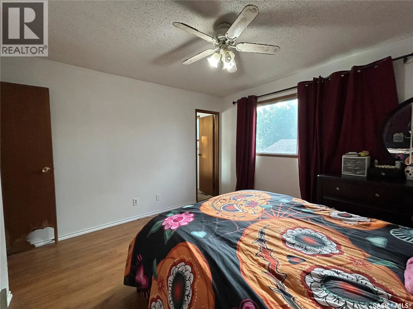 238 Thomas CRESCENT
