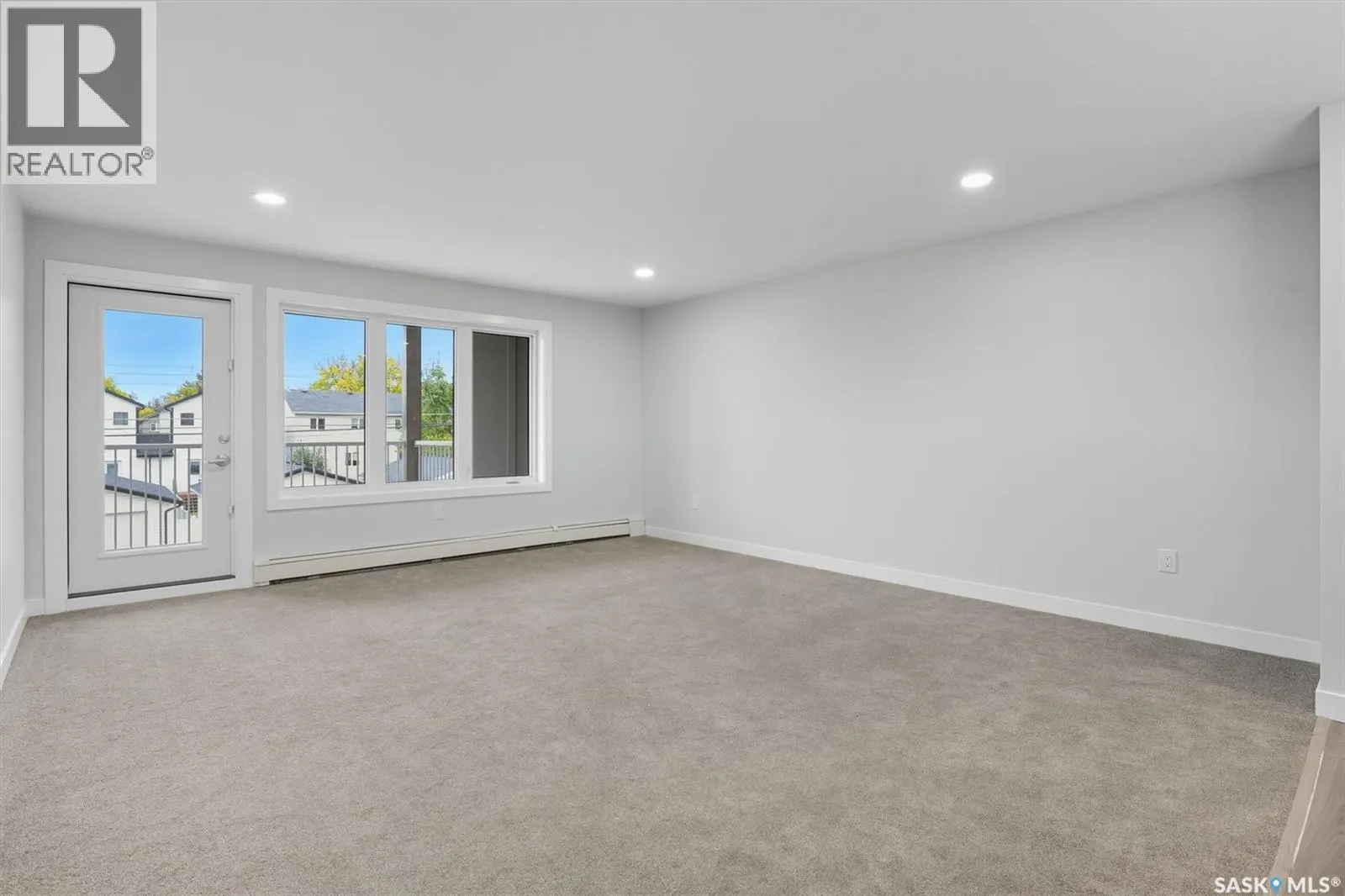 208 318 108th STREET W