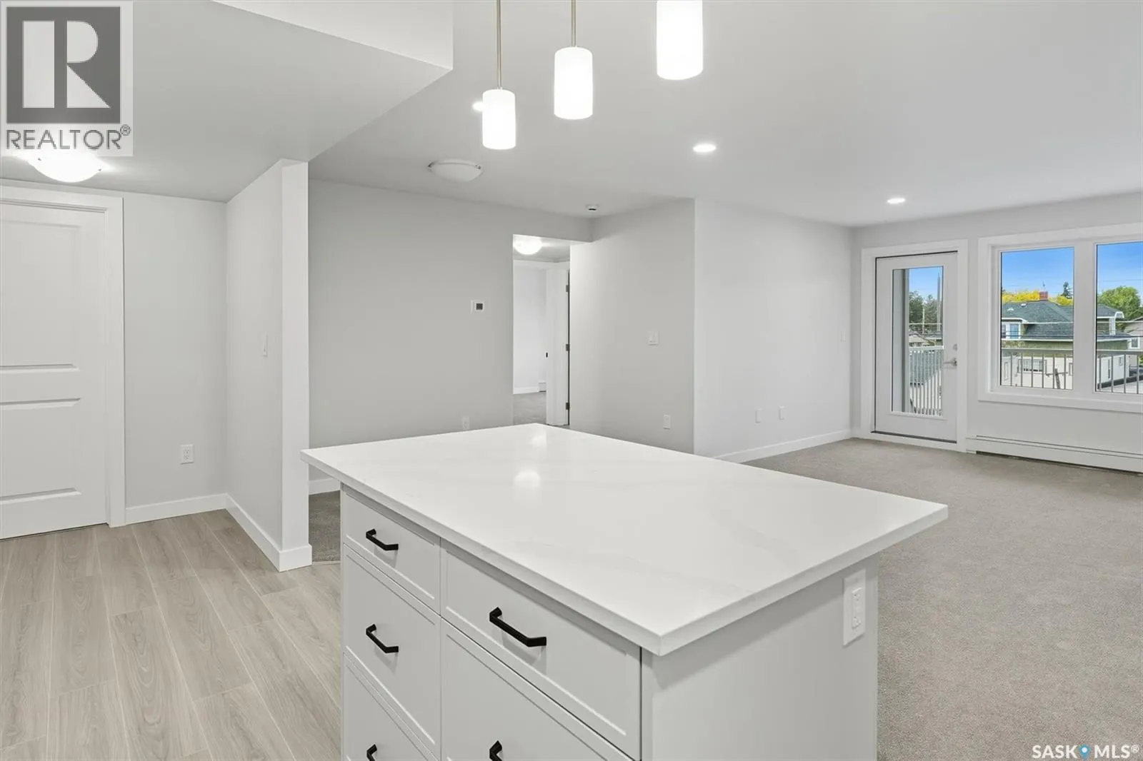 208 318 108th STREET W