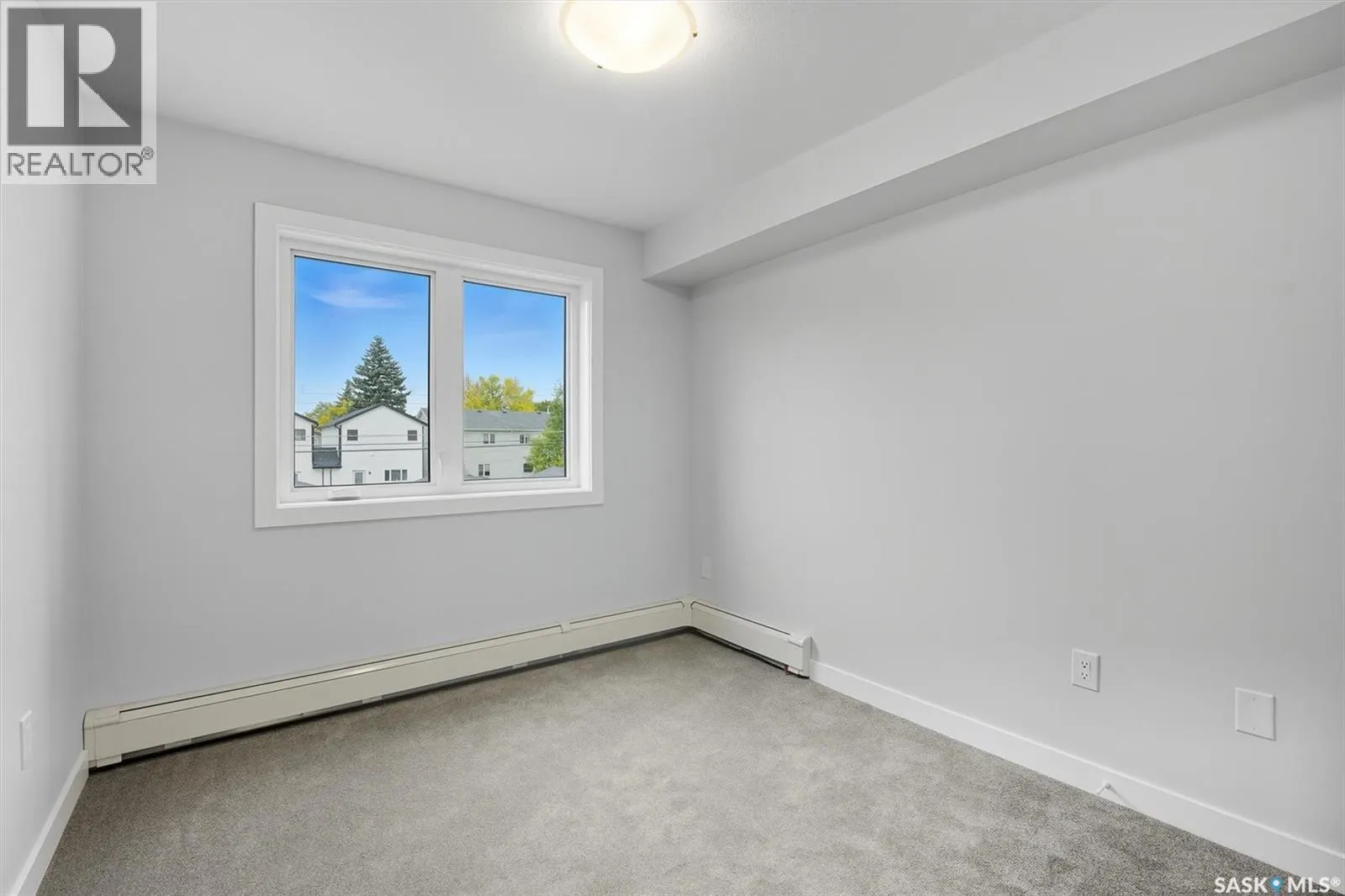 208 318 108th STREET W