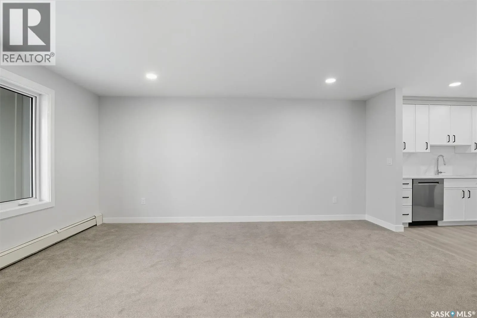 208 318 108th STREET W