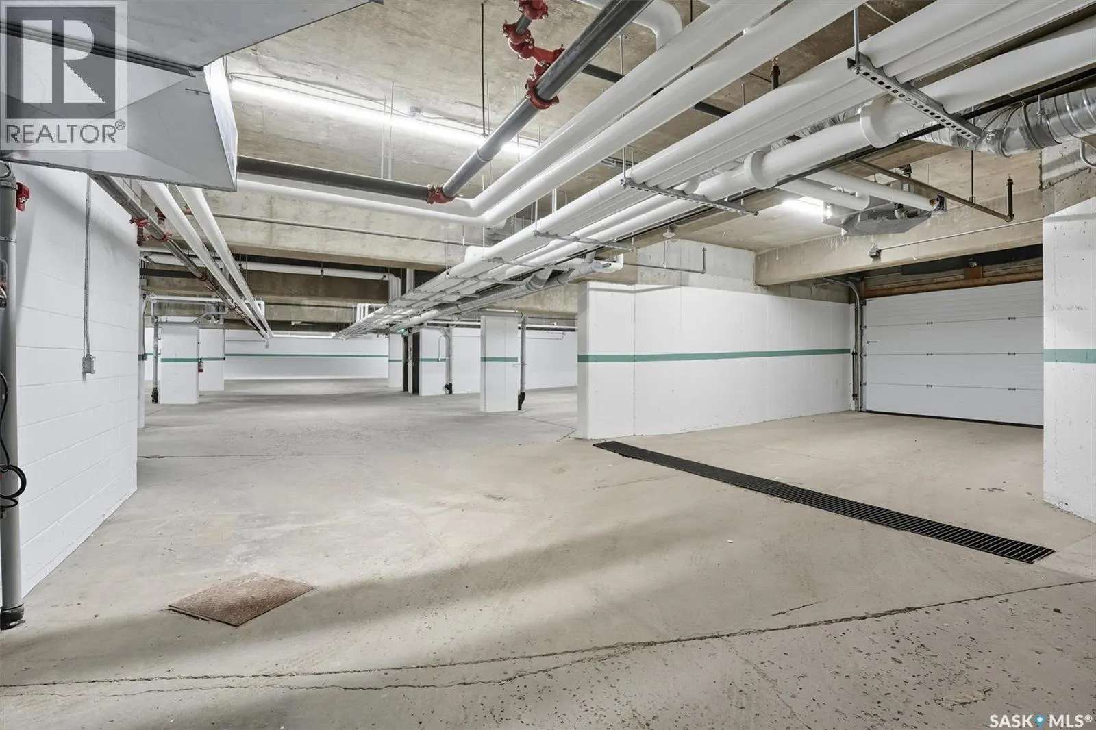 208 318 108th STREET W