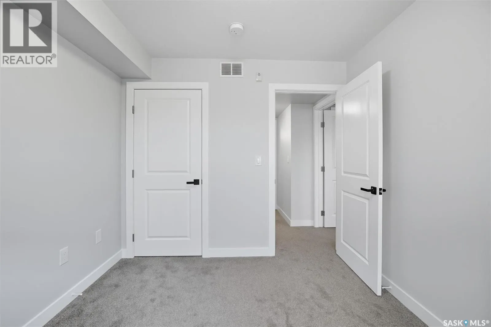 208 318 108th STREET W