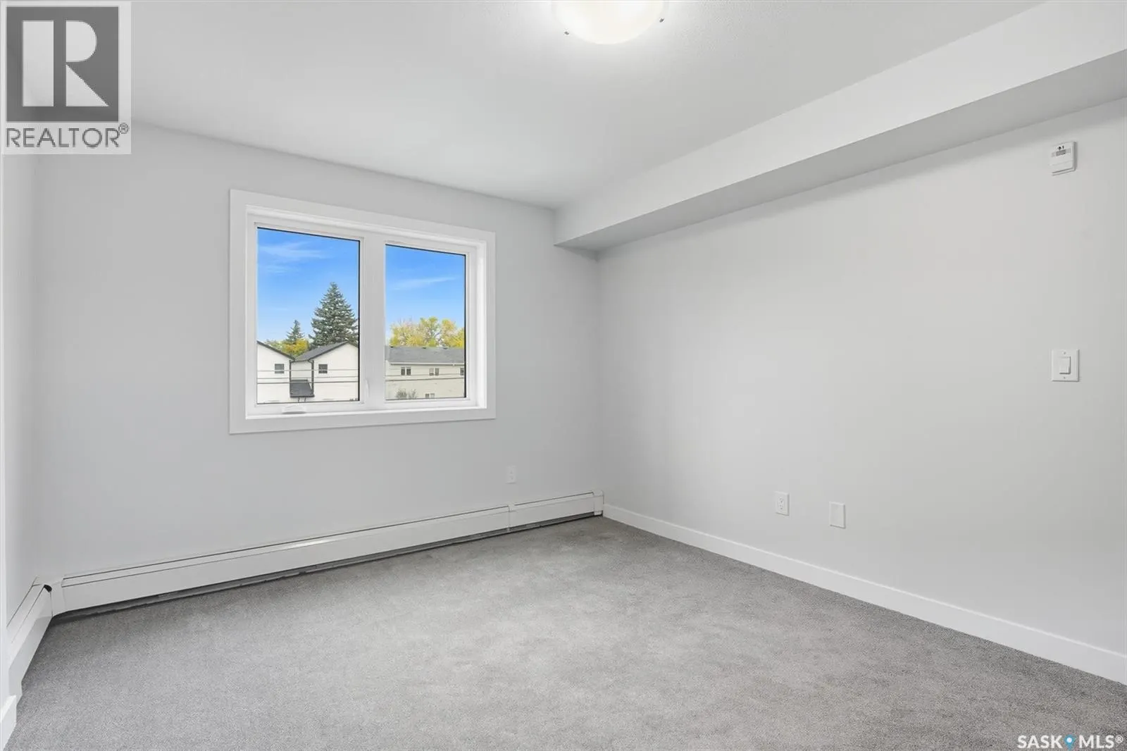 208 318 108th STREET W
