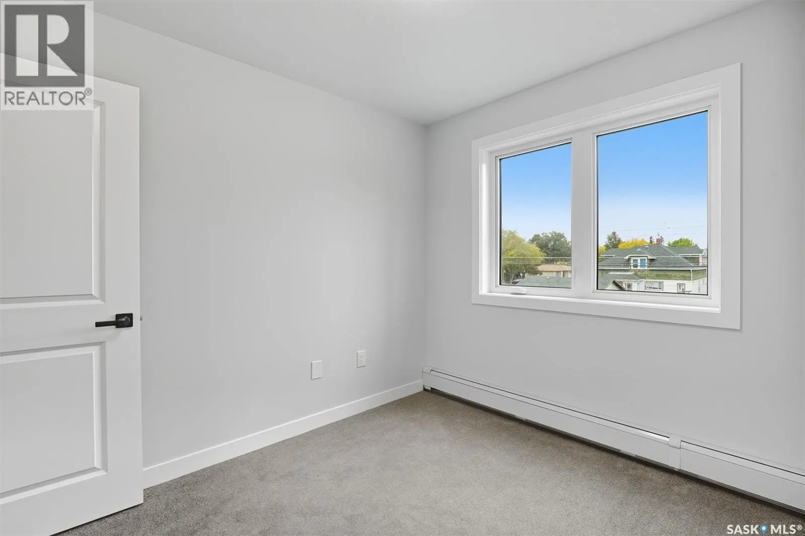 208 318 108th STREET W