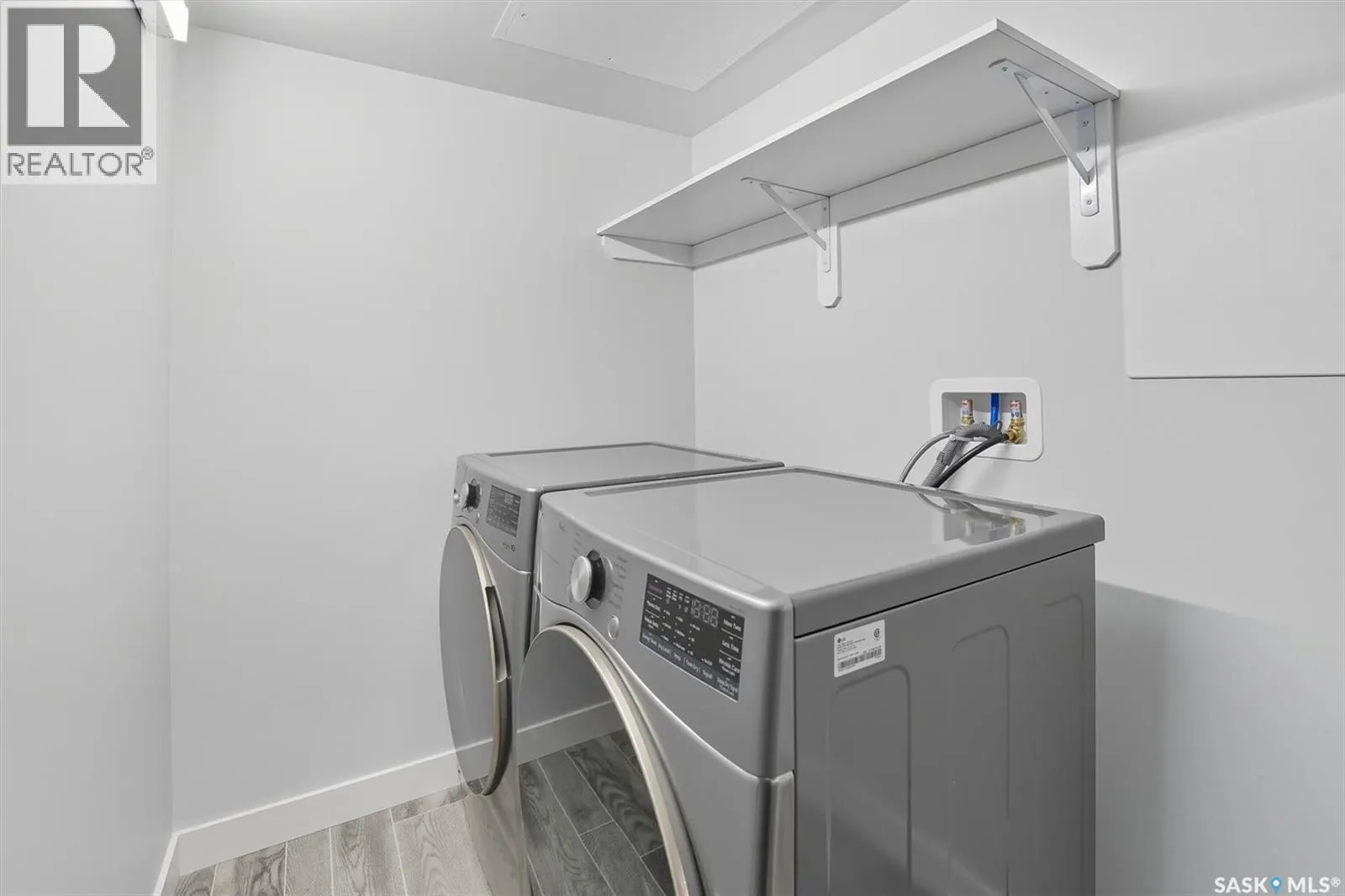 208 318 108th STREET W
