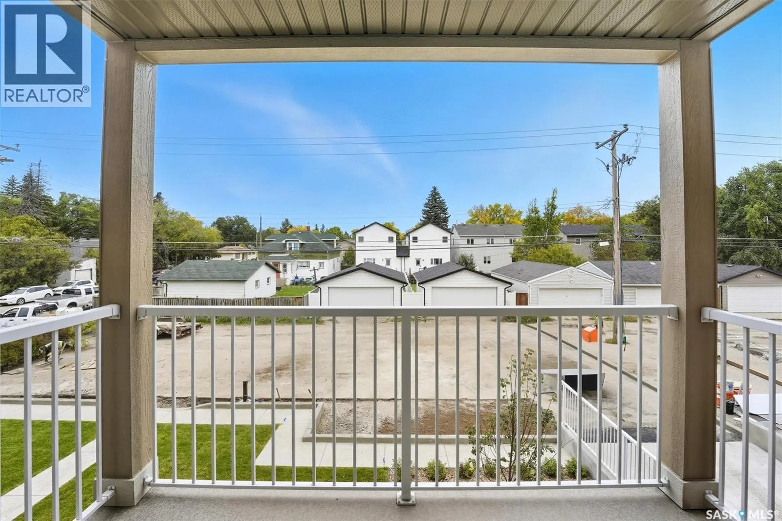 208 318 108th STREET W