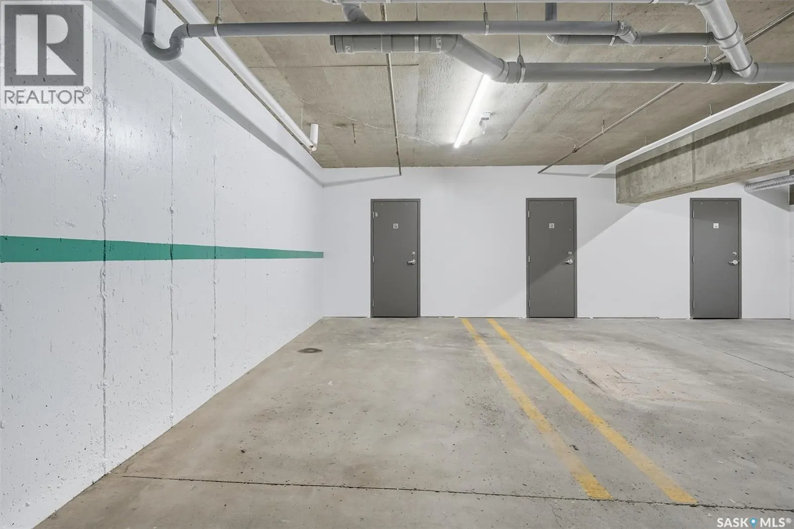 208 318 108th STREET W