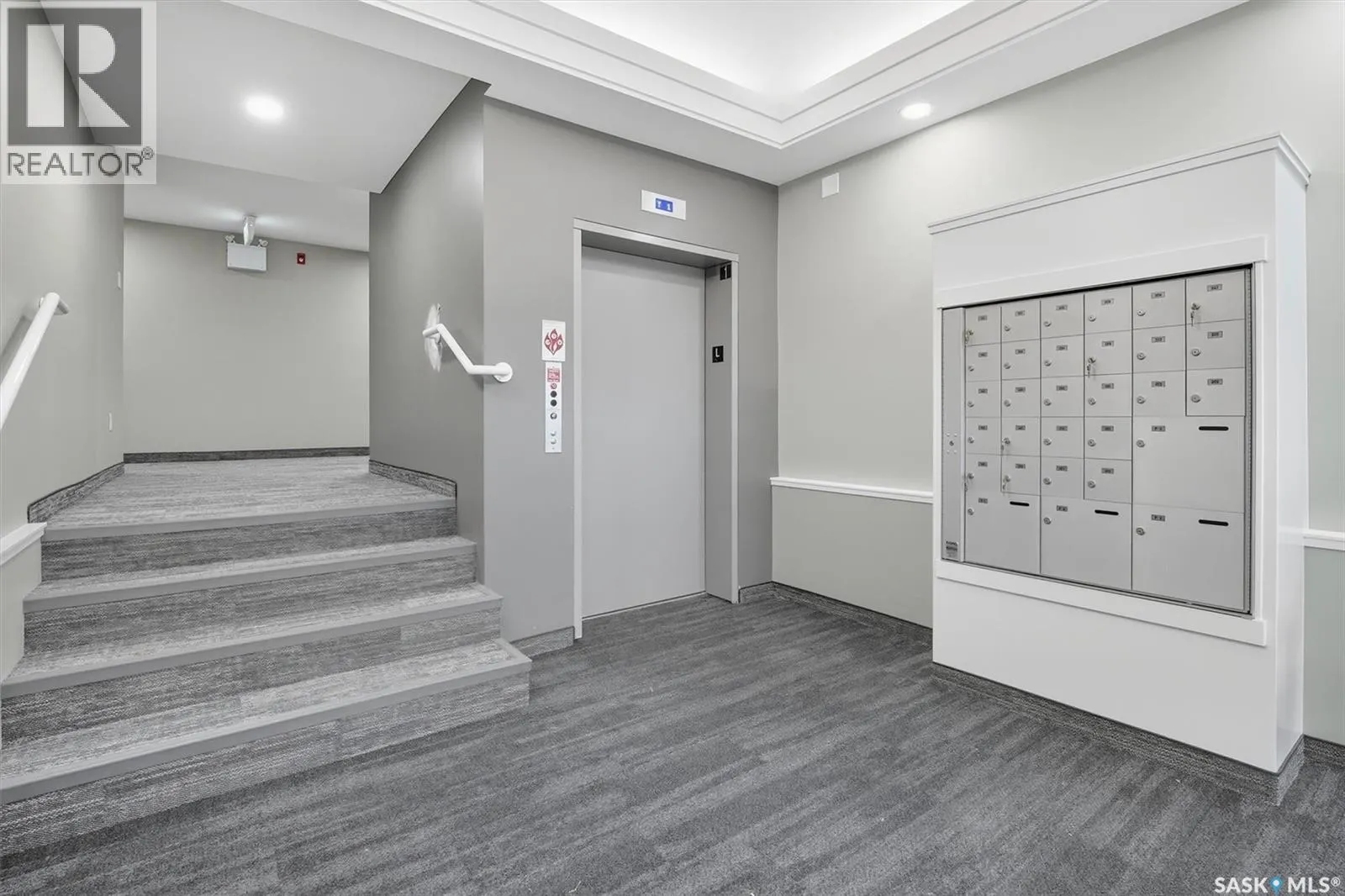 208 318 108th STREET W