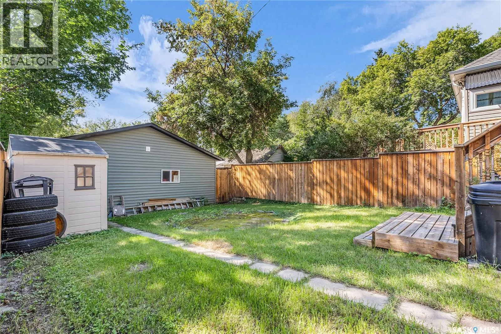 211 28TH STREET W