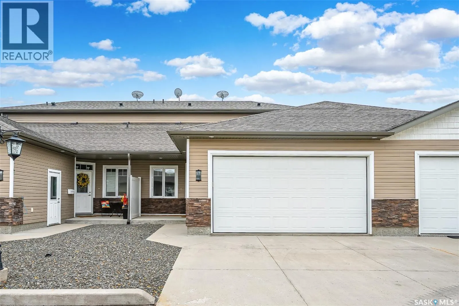 34 100 Brooklyn LANE