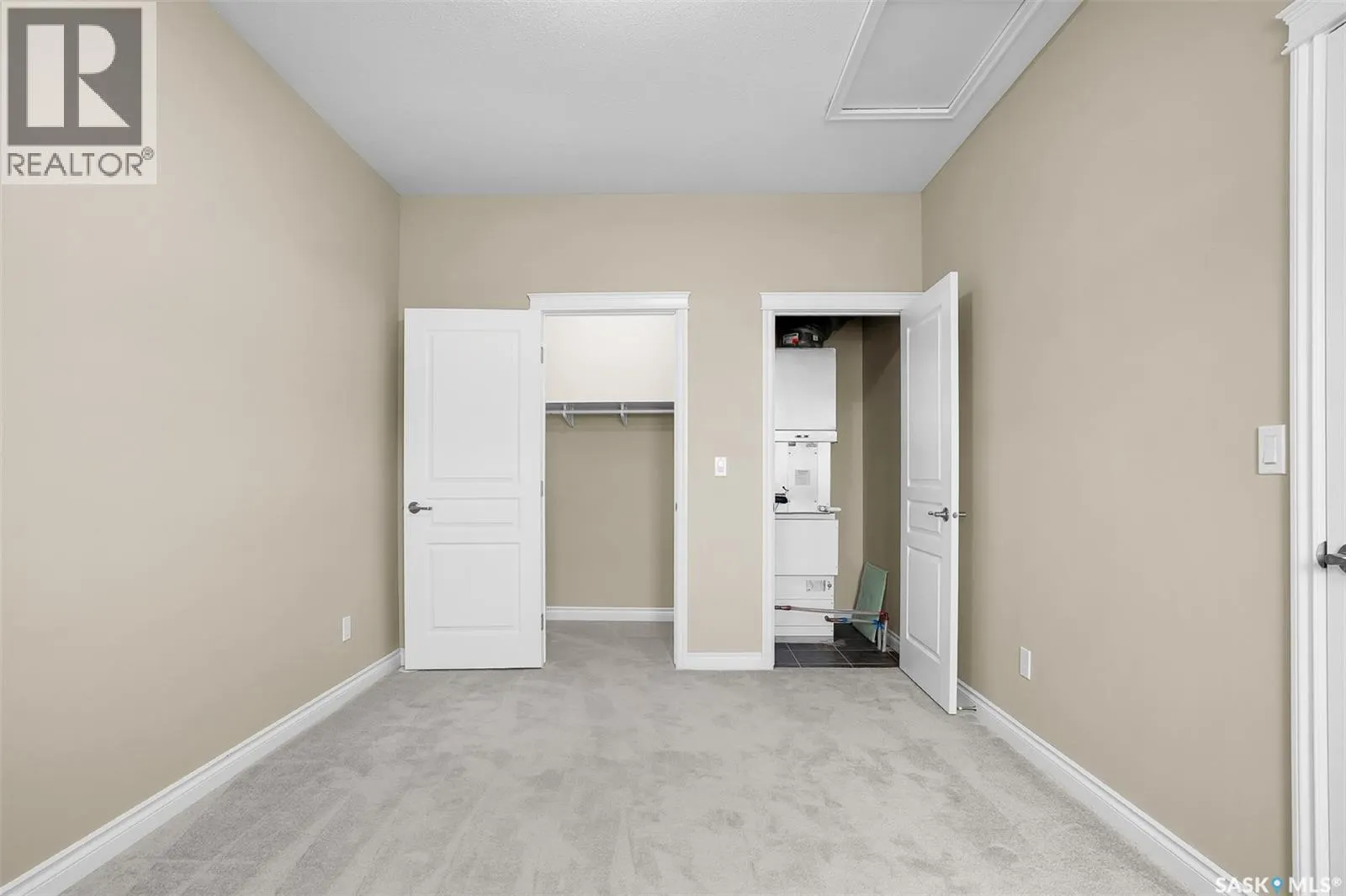 34 100 Brooklyn LANE