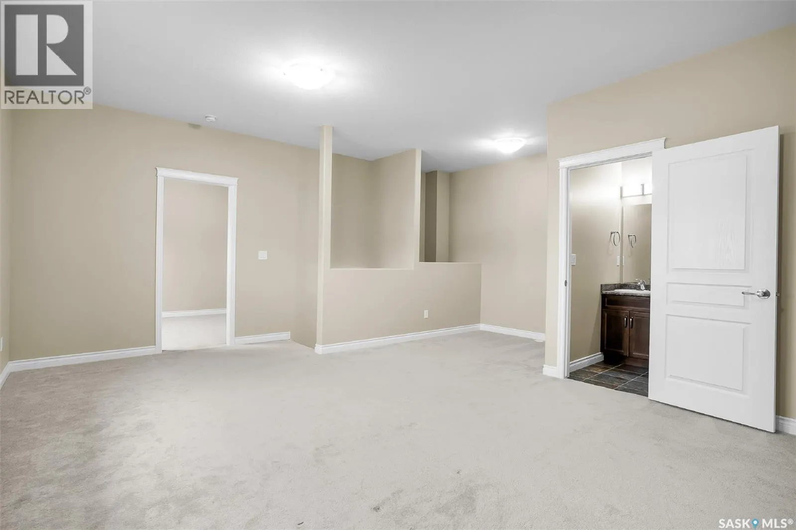 34 100 Brooklyn LANE